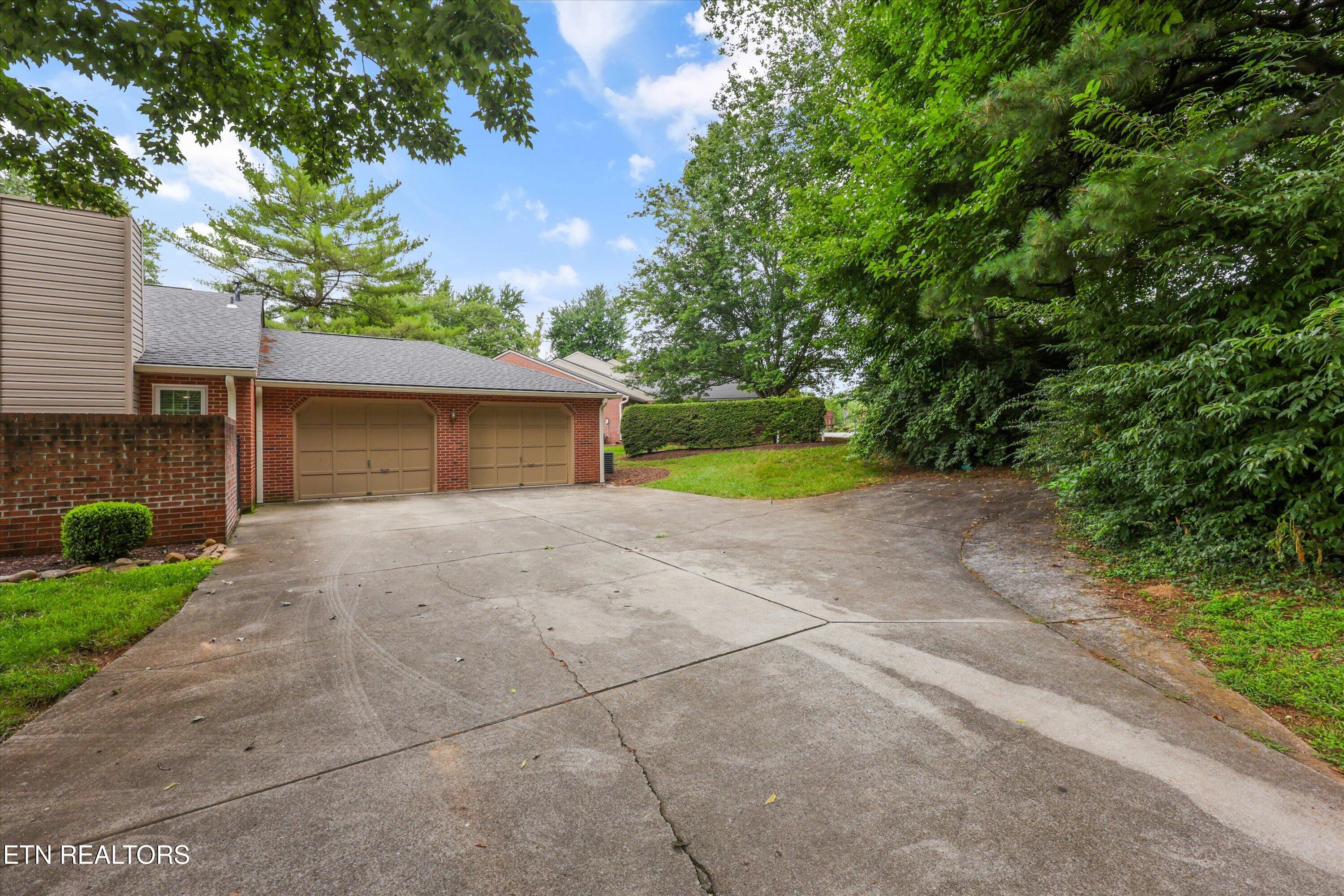 5035 Griffins Gate Lane Knoxville TN 37912