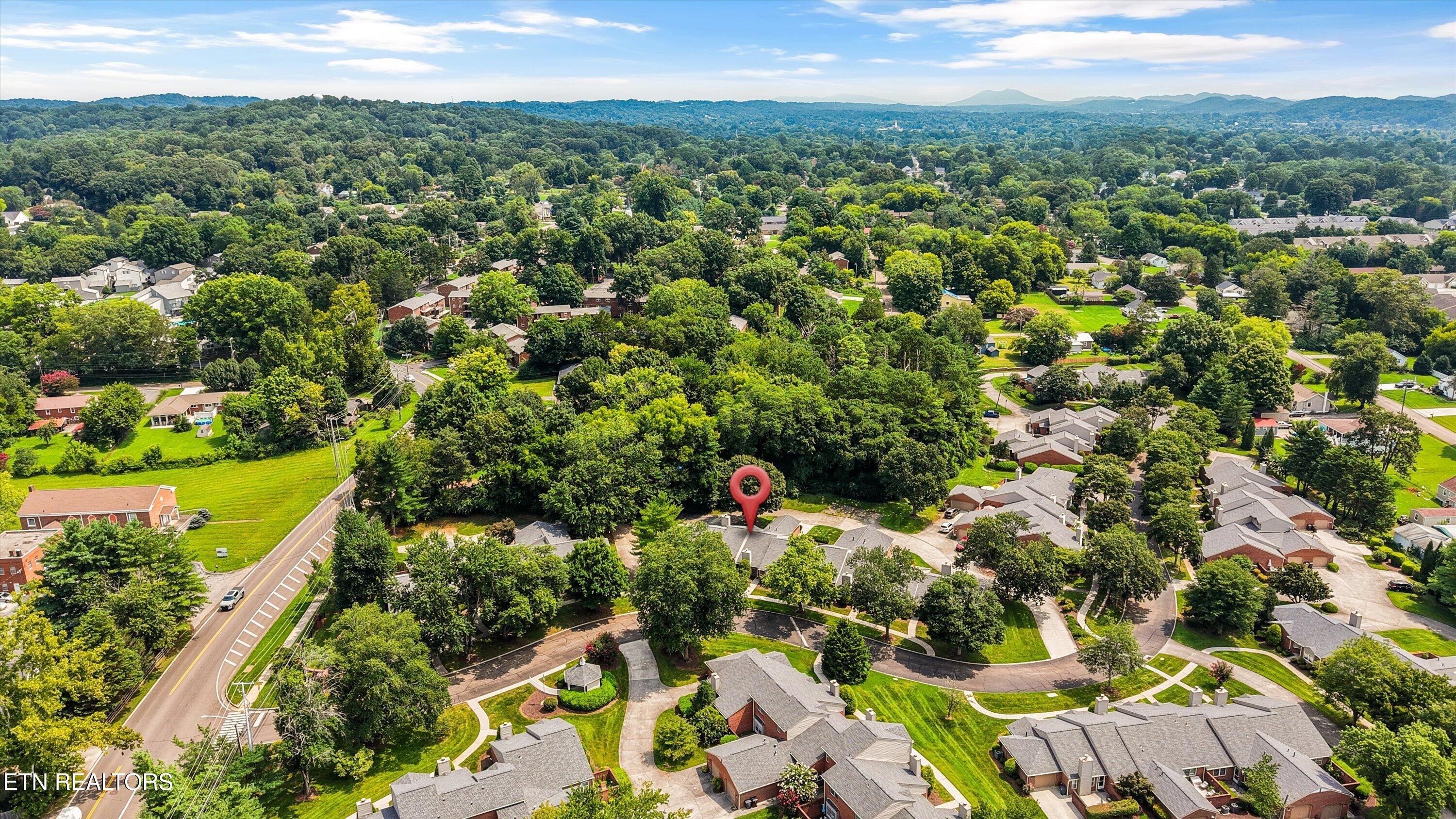 5035 Griffins Gate Lane Knoxville TN 37912
