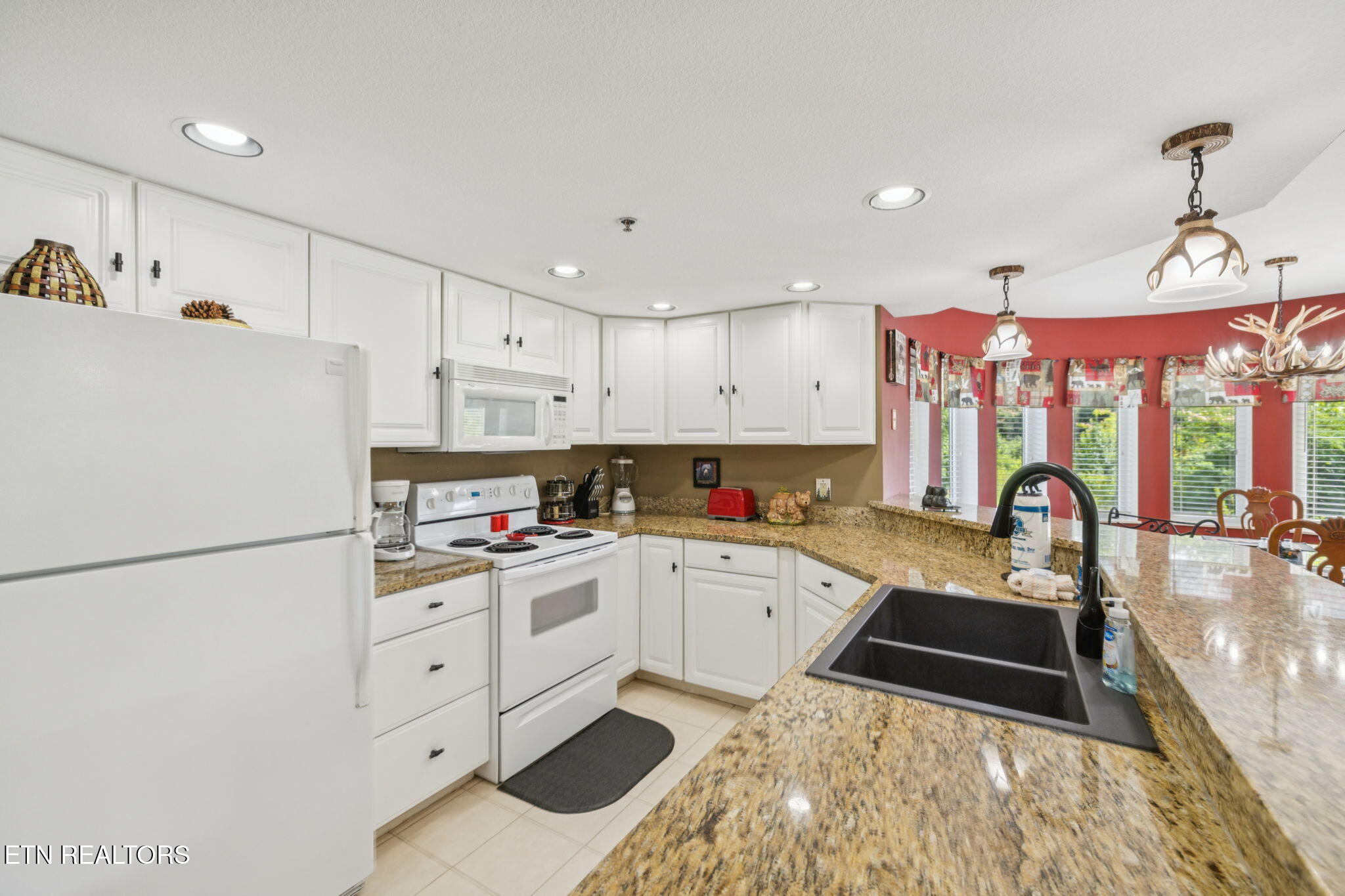 503 Dollywood Lane Pigeon Forge TN 37863