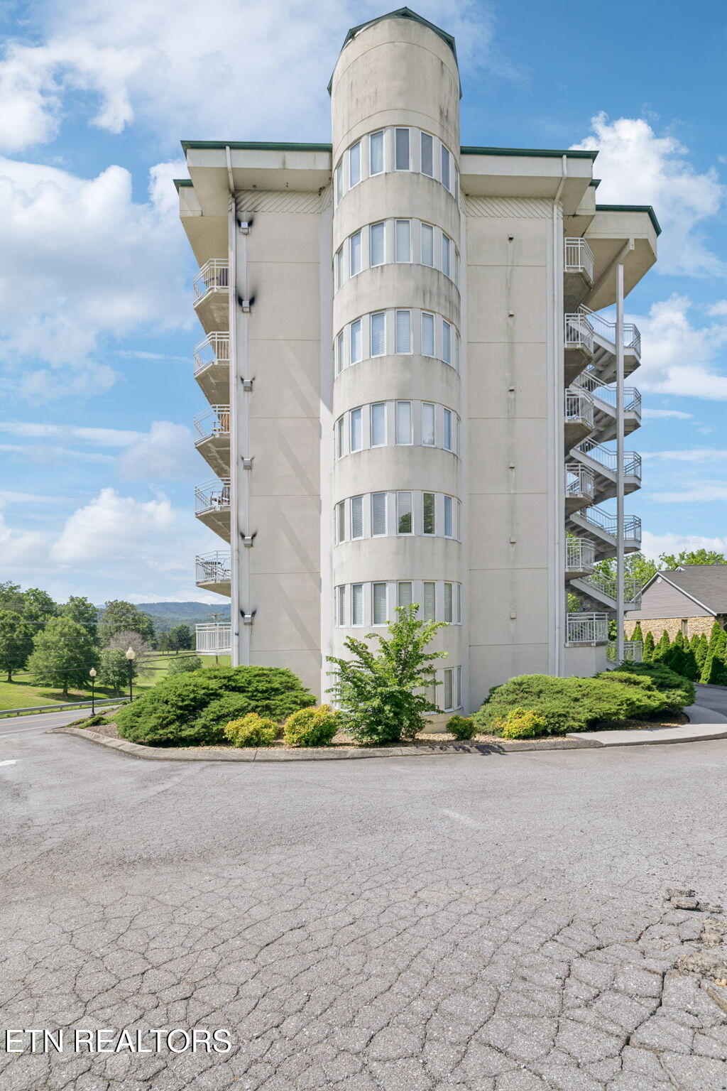 503 Dollywood Lane Pigeon Forge TN 37863