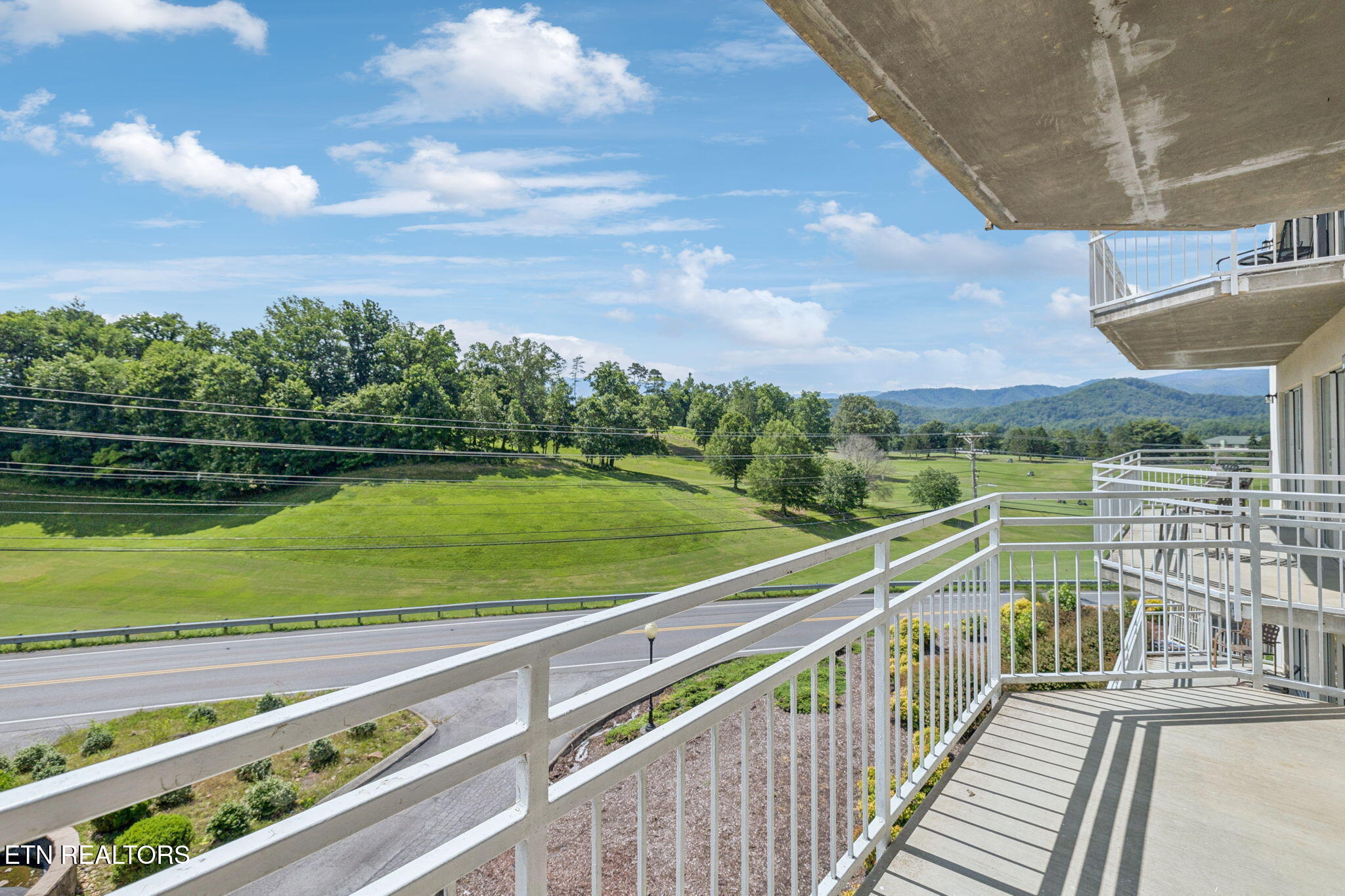 503 Dollywood Lane Pigeon Forge TN 37863
