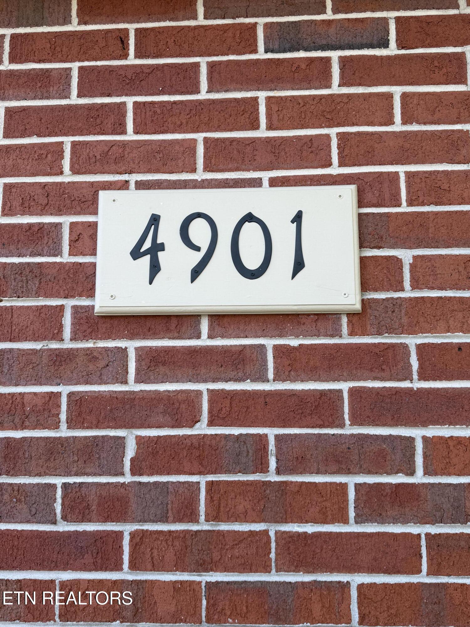 4901 Coy Way Knoxville TN 37912