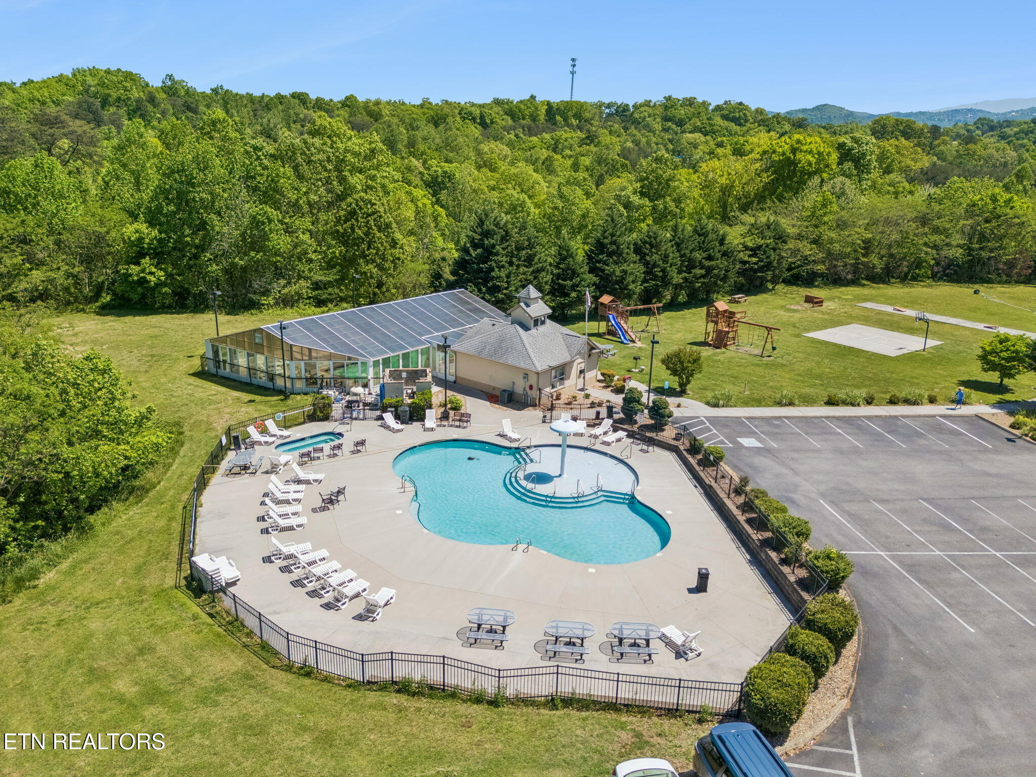 124 Plaza Drive Pigeon Forge TN 37863