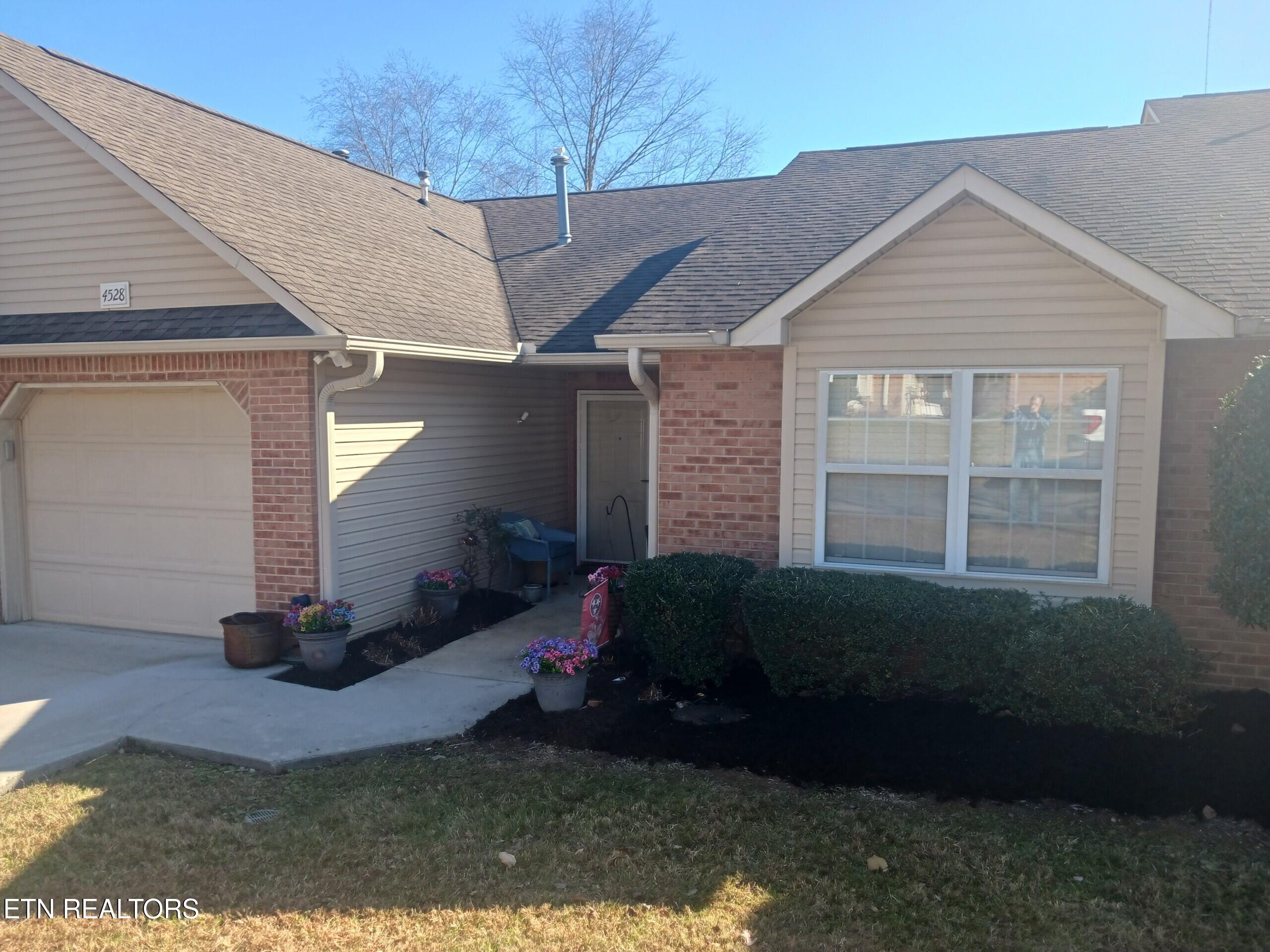 4528 Shamus Way Knoxville TN 37918