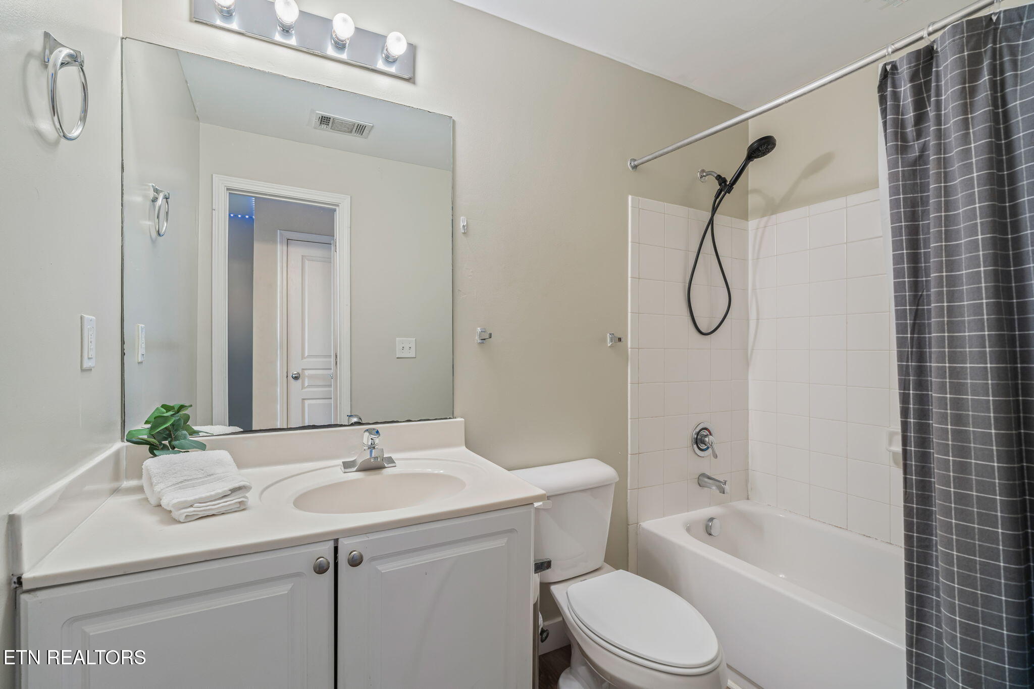 3704 Spruce Ridge Way Knoxville TN 37920