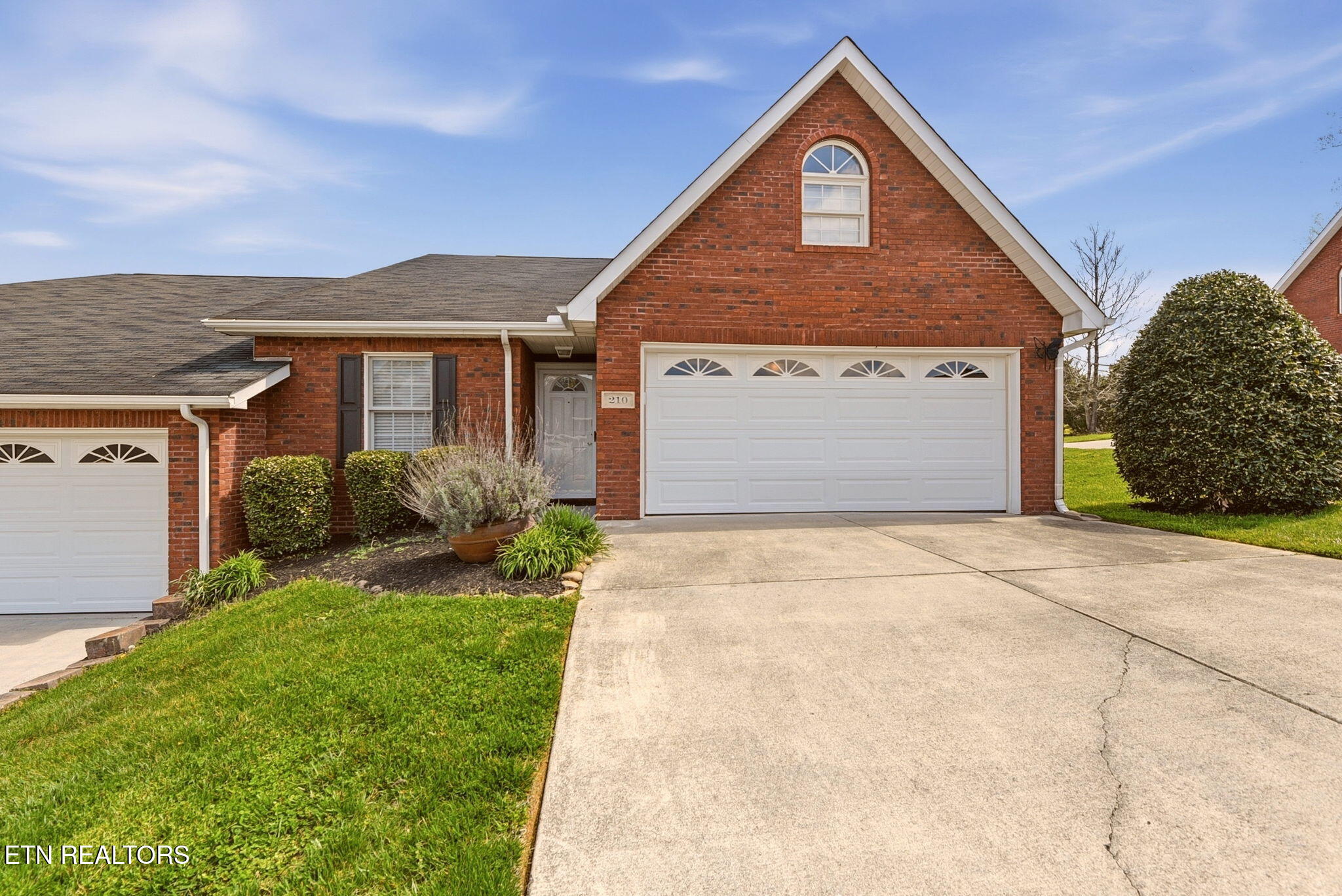 210 Butterfly Way Knoxville TN 37924