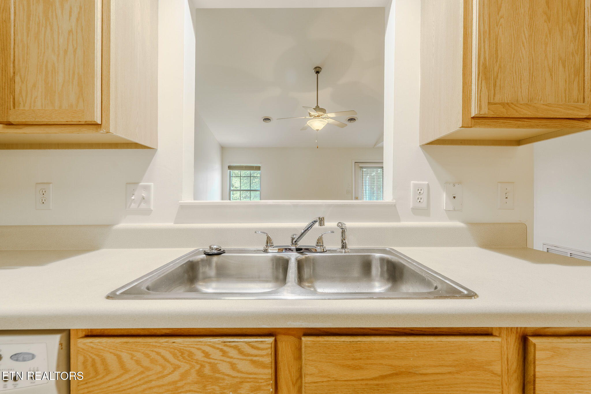 6344 Love Song Lane Knoxville TN 37914