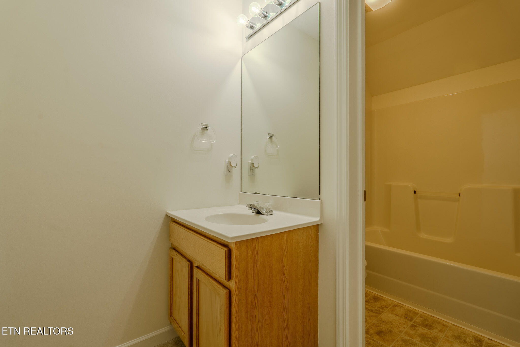 6344 Love Song Lane Knoxville TN 37914