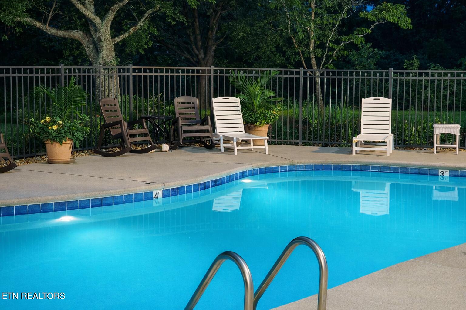 102 Baskins Creek Gatlinburg TN 37738