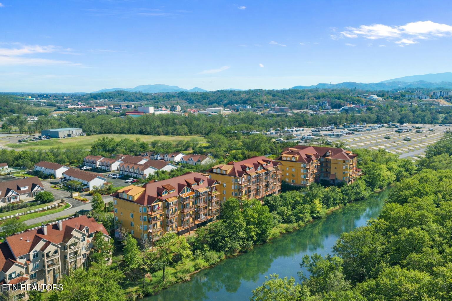 527 River Place Way Sevierville TN 37862