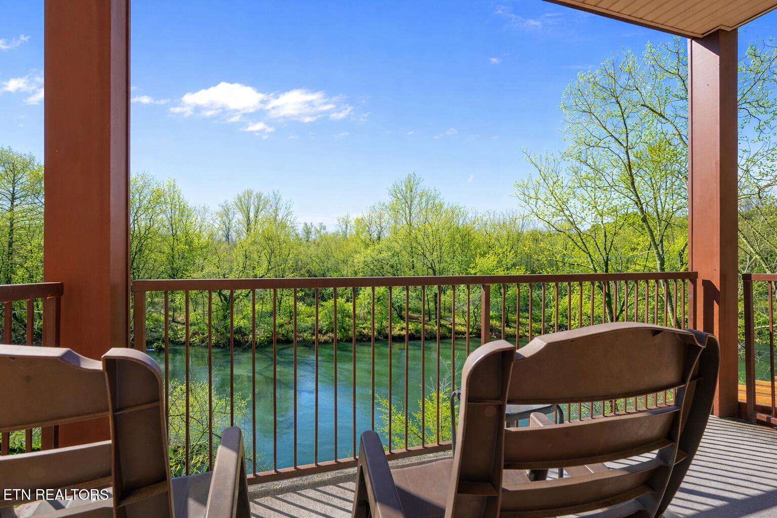 527 River Place Way Sevierville TN 37862