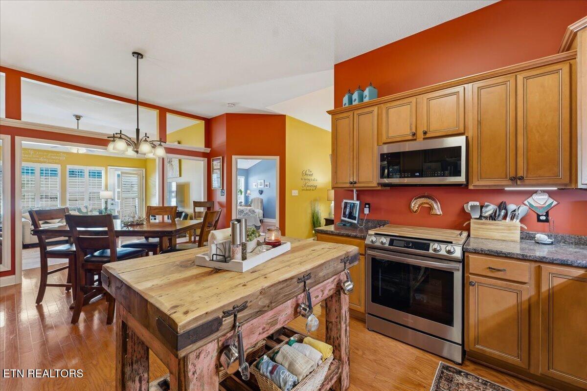 327 Glenview Circle Lenoir City TN 37771