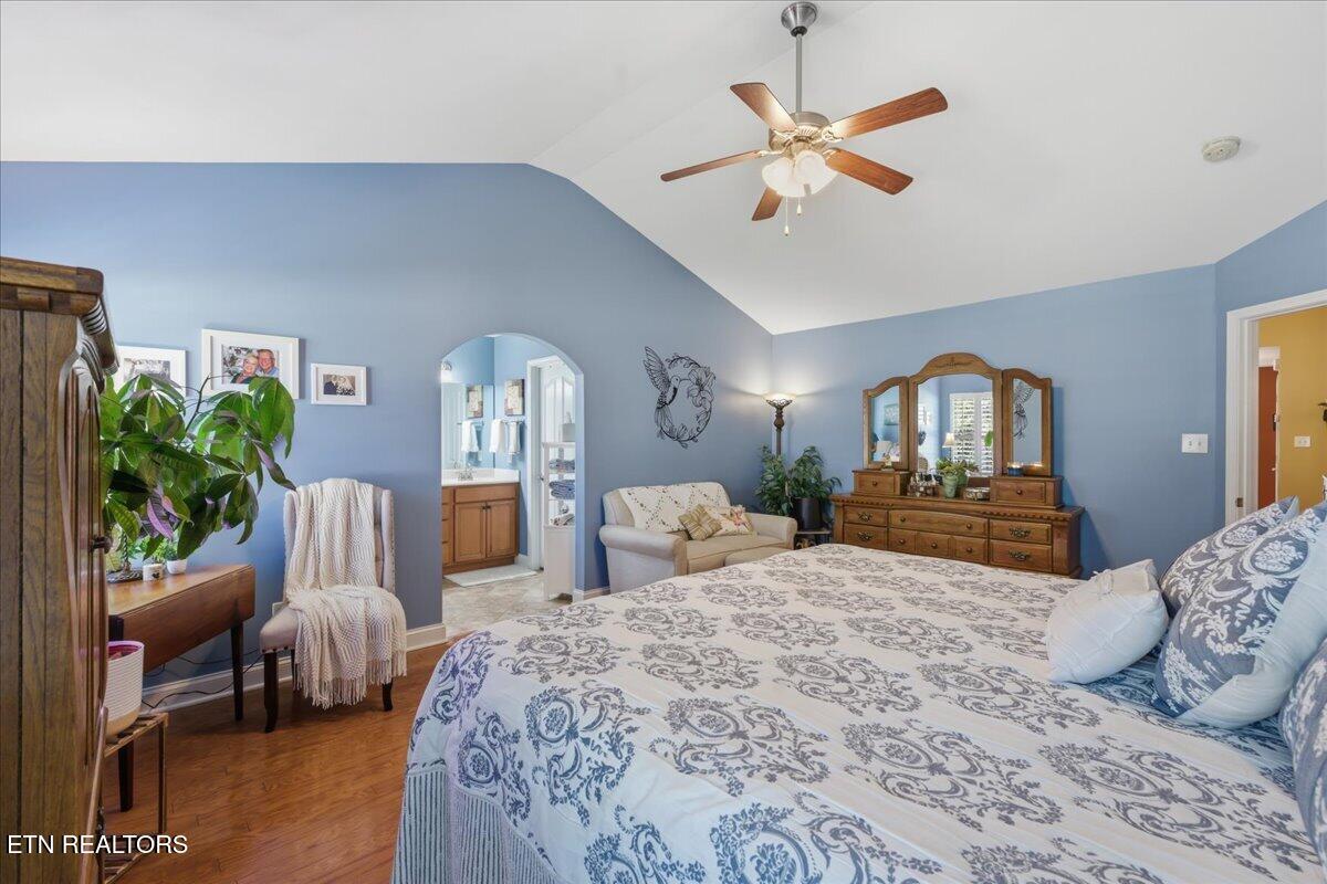 327 Glenview Circle Lenoir City TN 37771