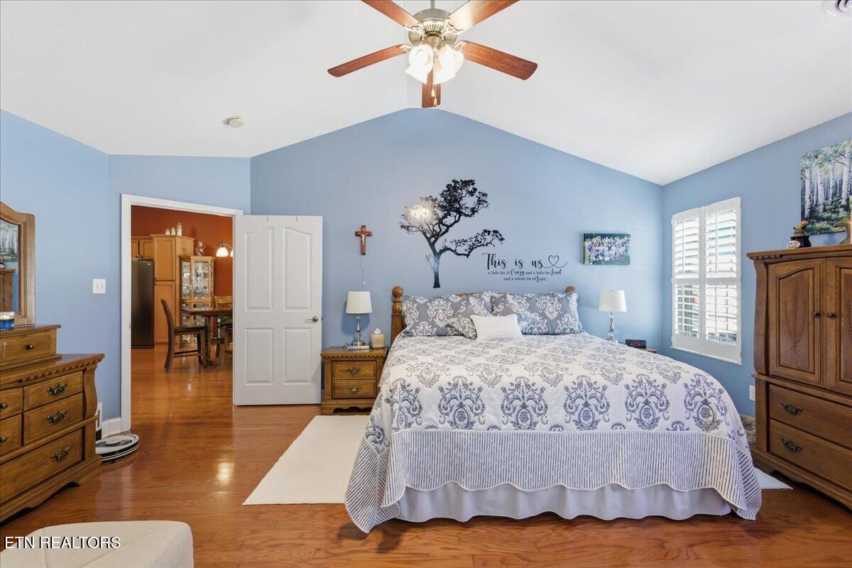 327 Glenview Circle Lenoir City TN 37771