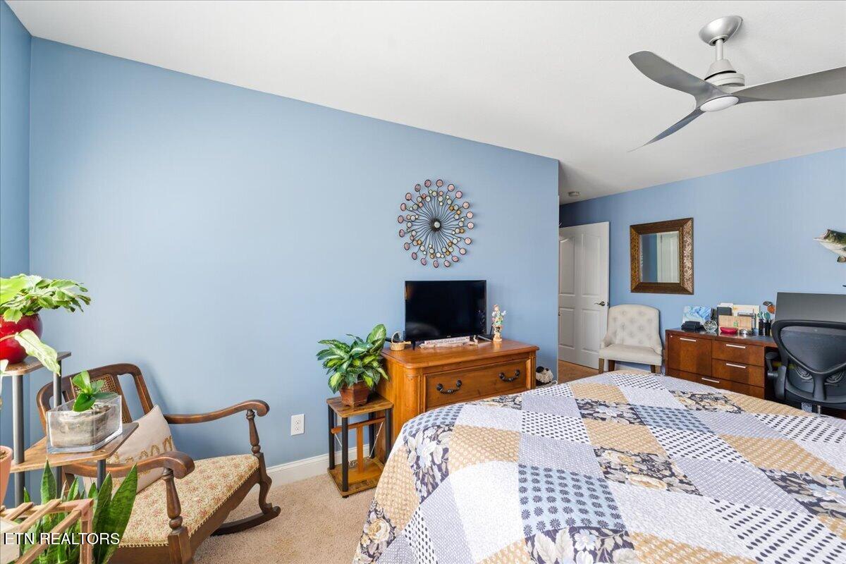 327 Glenview Circle Lenoir City TN 37771