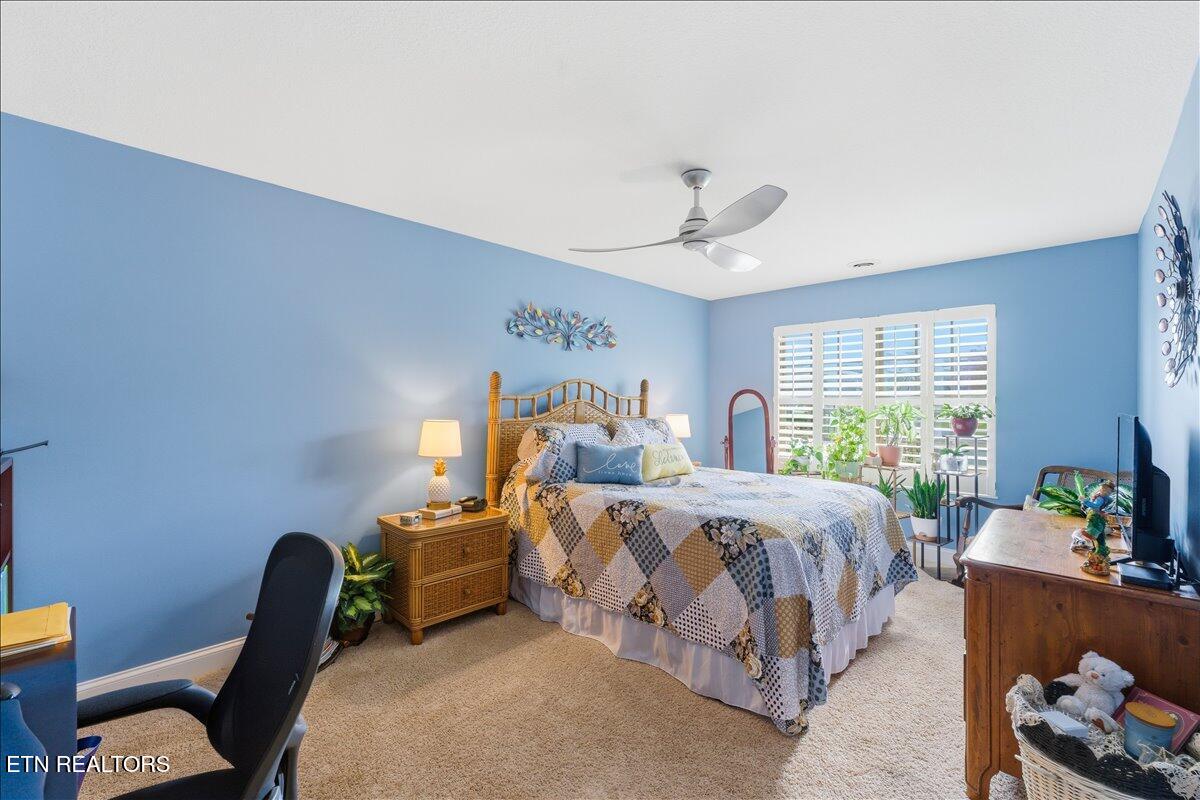 327 Glenview Circle Lenoir City TN 37771