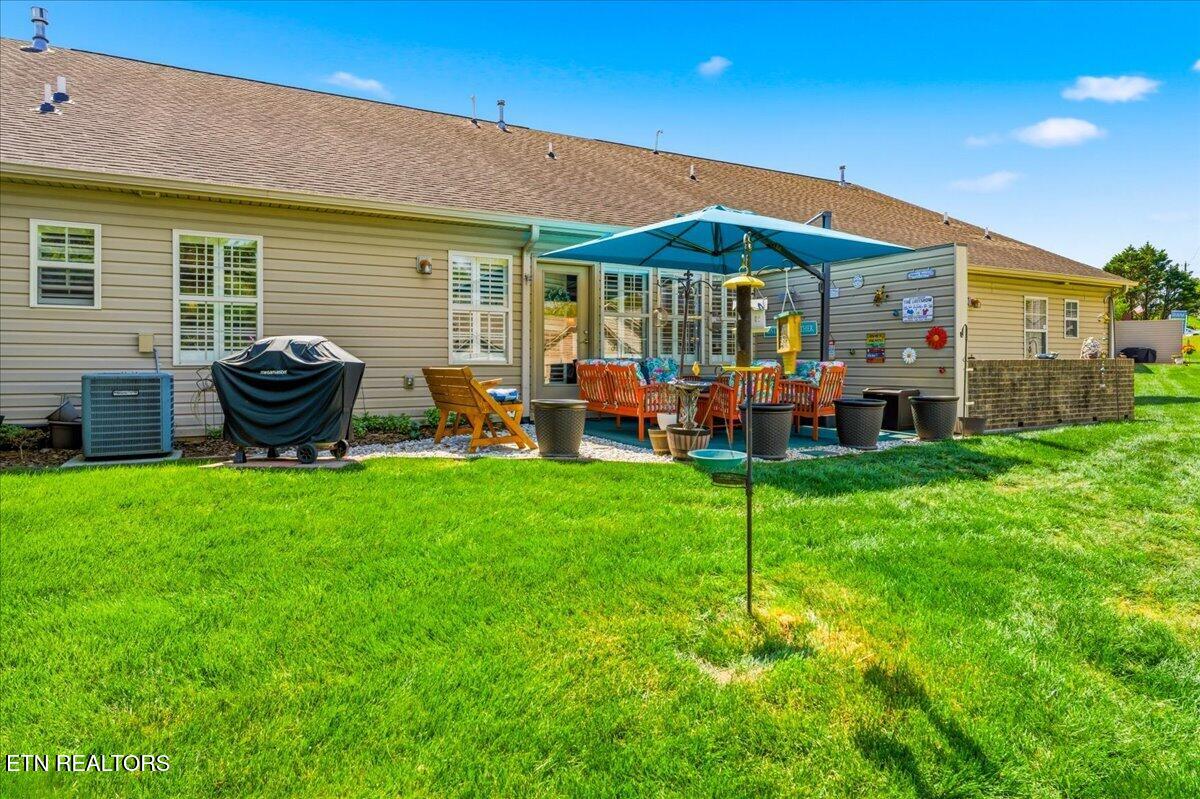 327 Glenview Circle Lenoir City TN 37771