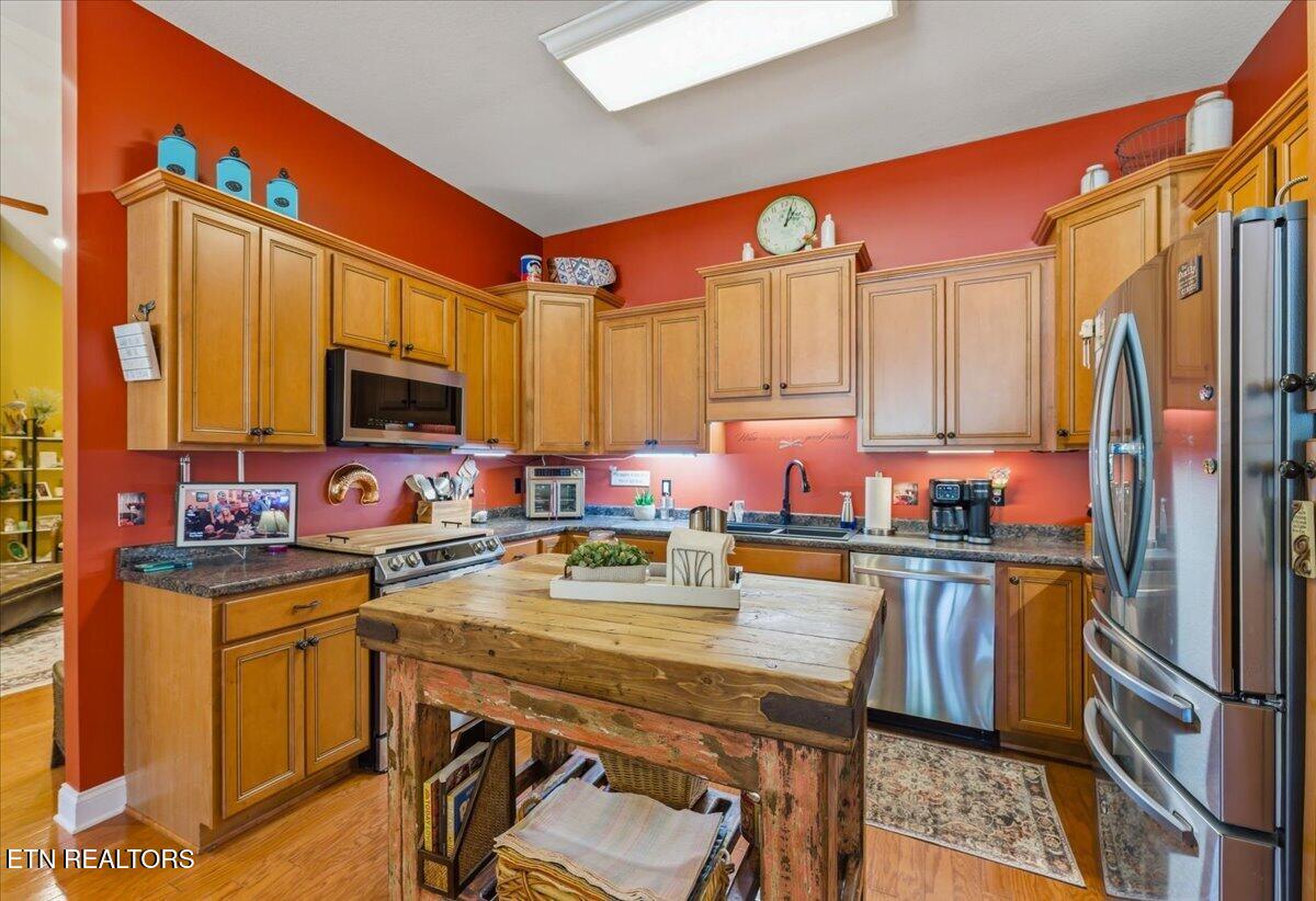 327 Glenview Circle Lenoir City TN 37771