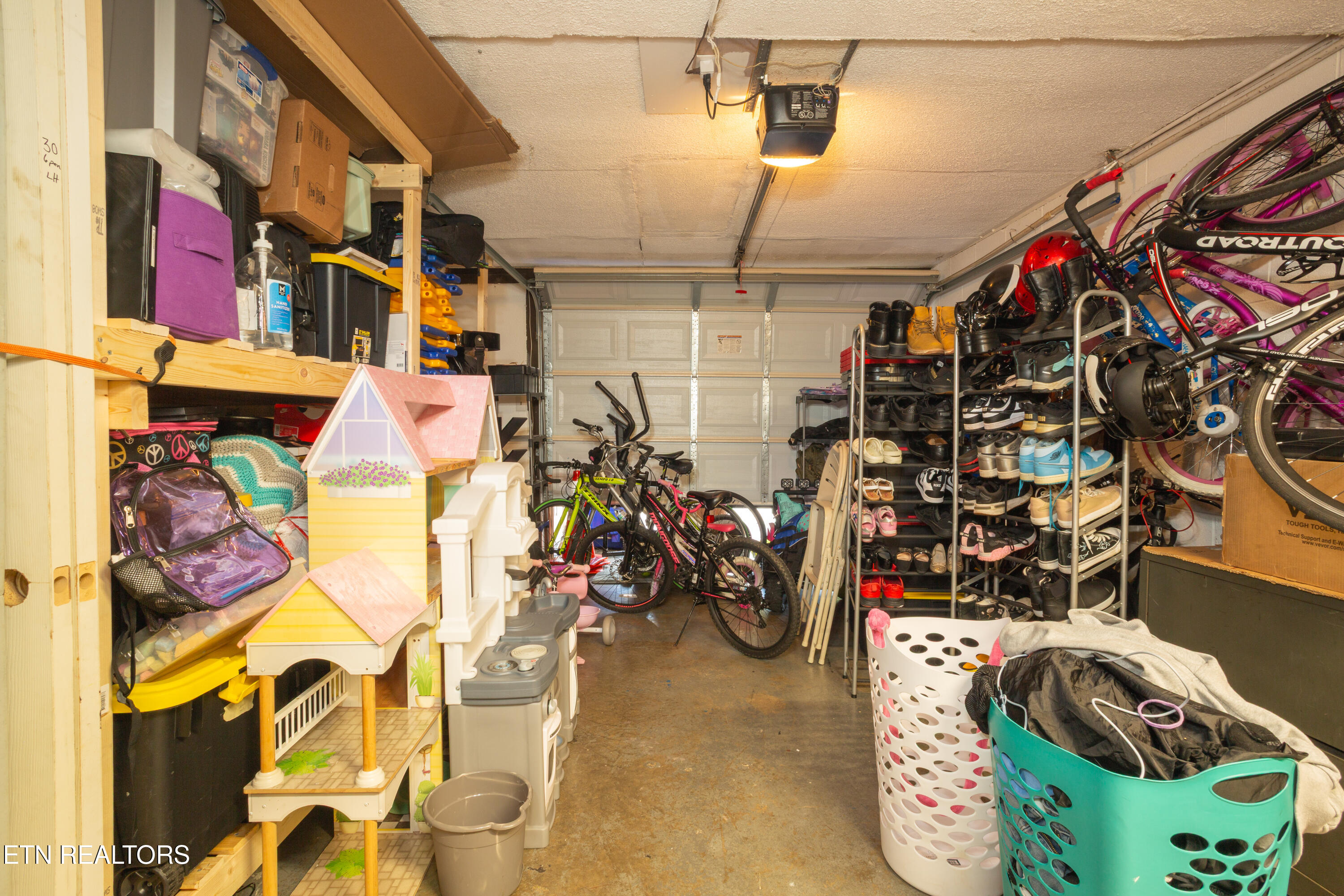 74 Valley Forge Drive Oak Ridge TN 37830