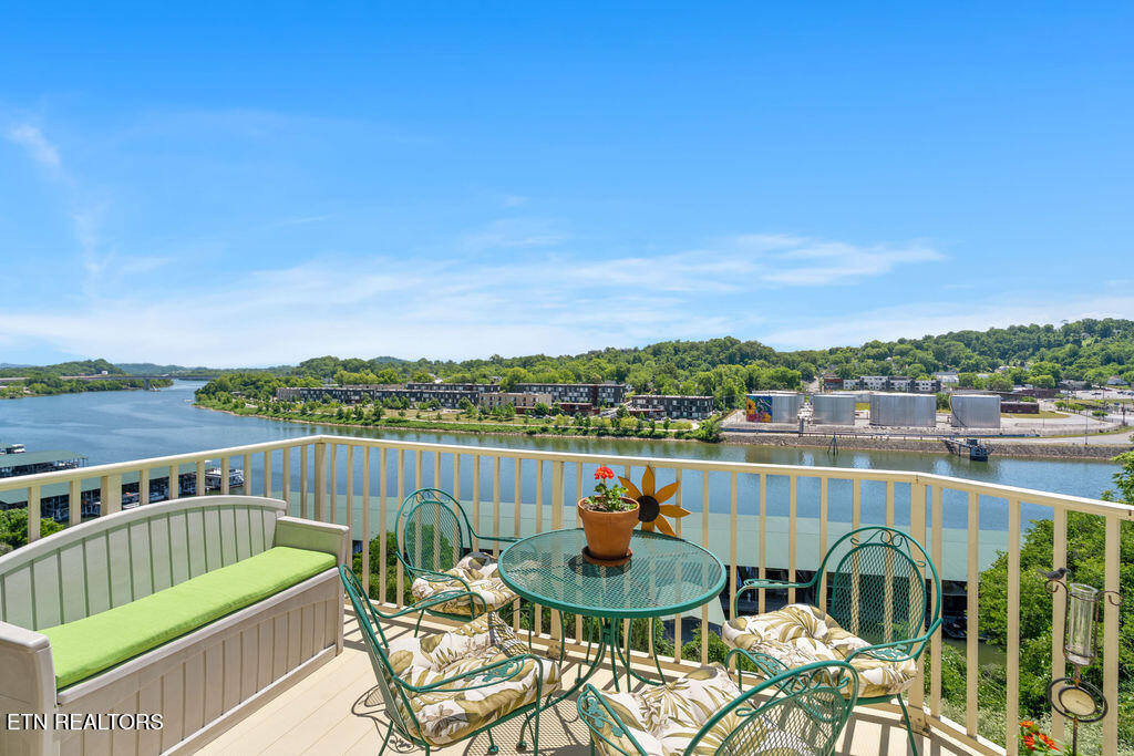 530 Riverfront Way Knoxville TN 37915