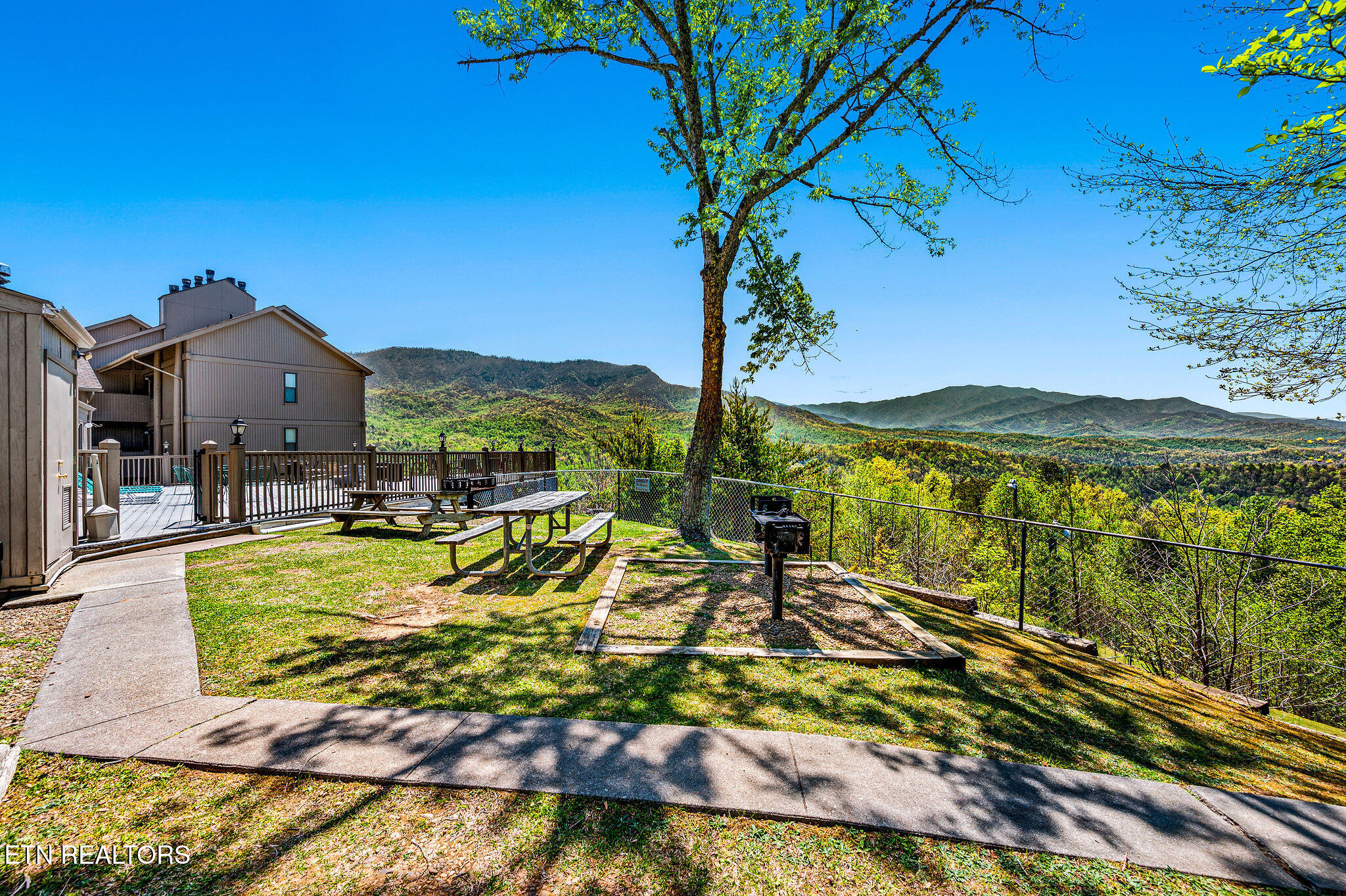 3710 Weber Road Gatlinburg TN 37738