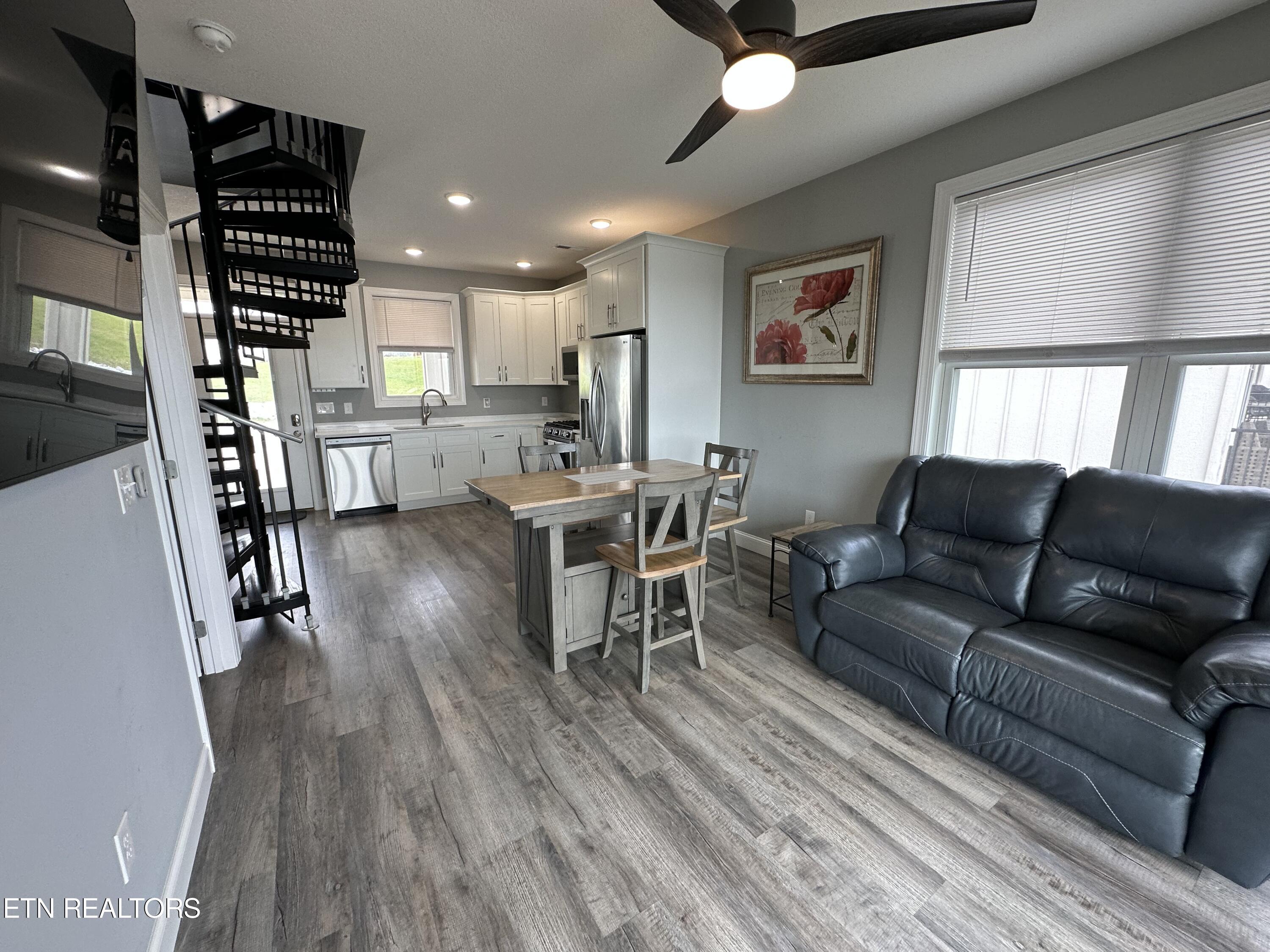 114 E East Harbor View Lane Lafollette TN 37766