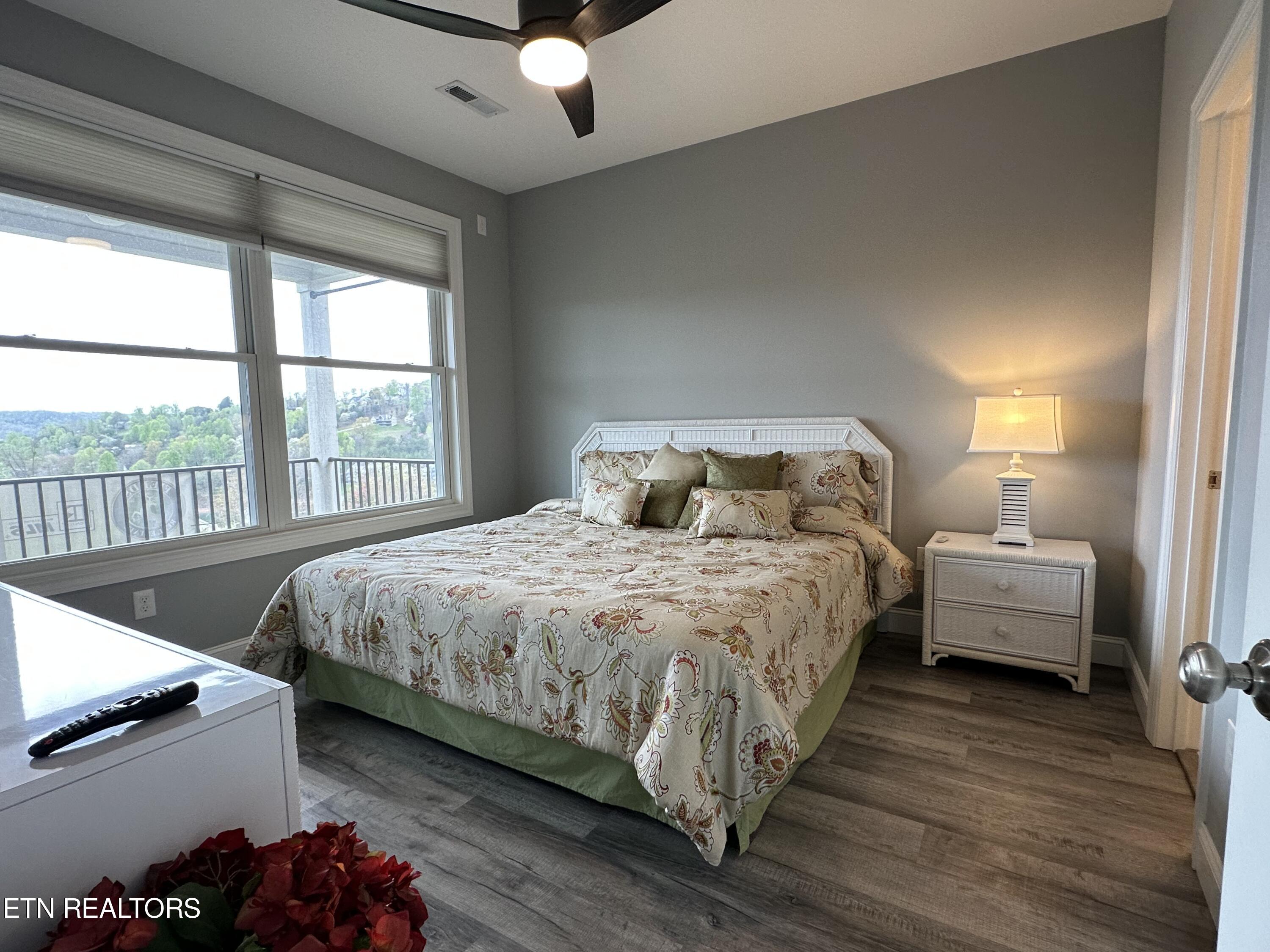114 E East Harbor View Lane Lafollette TN 37766