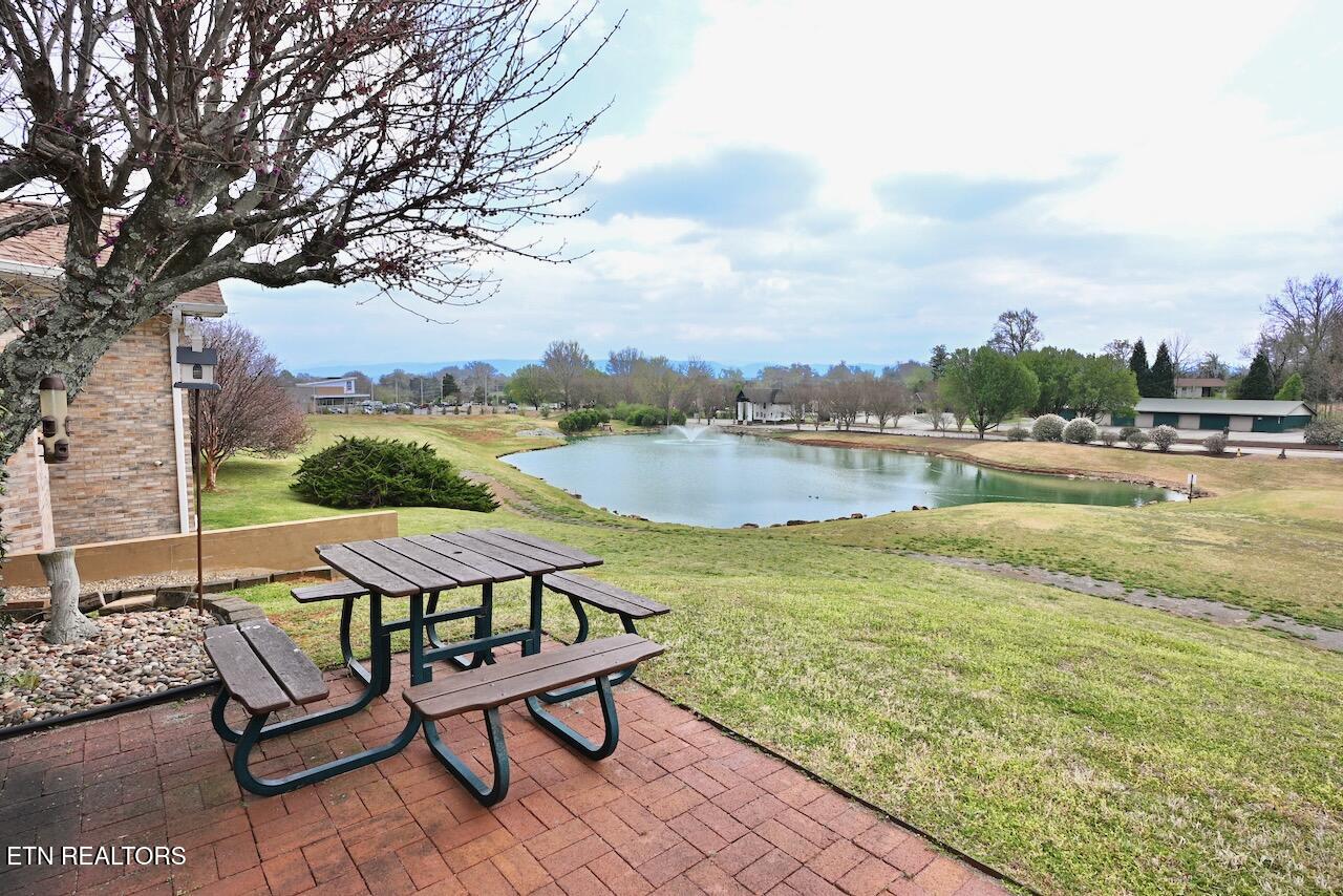 258 Royal Oaks Drive Maryville TN 37801