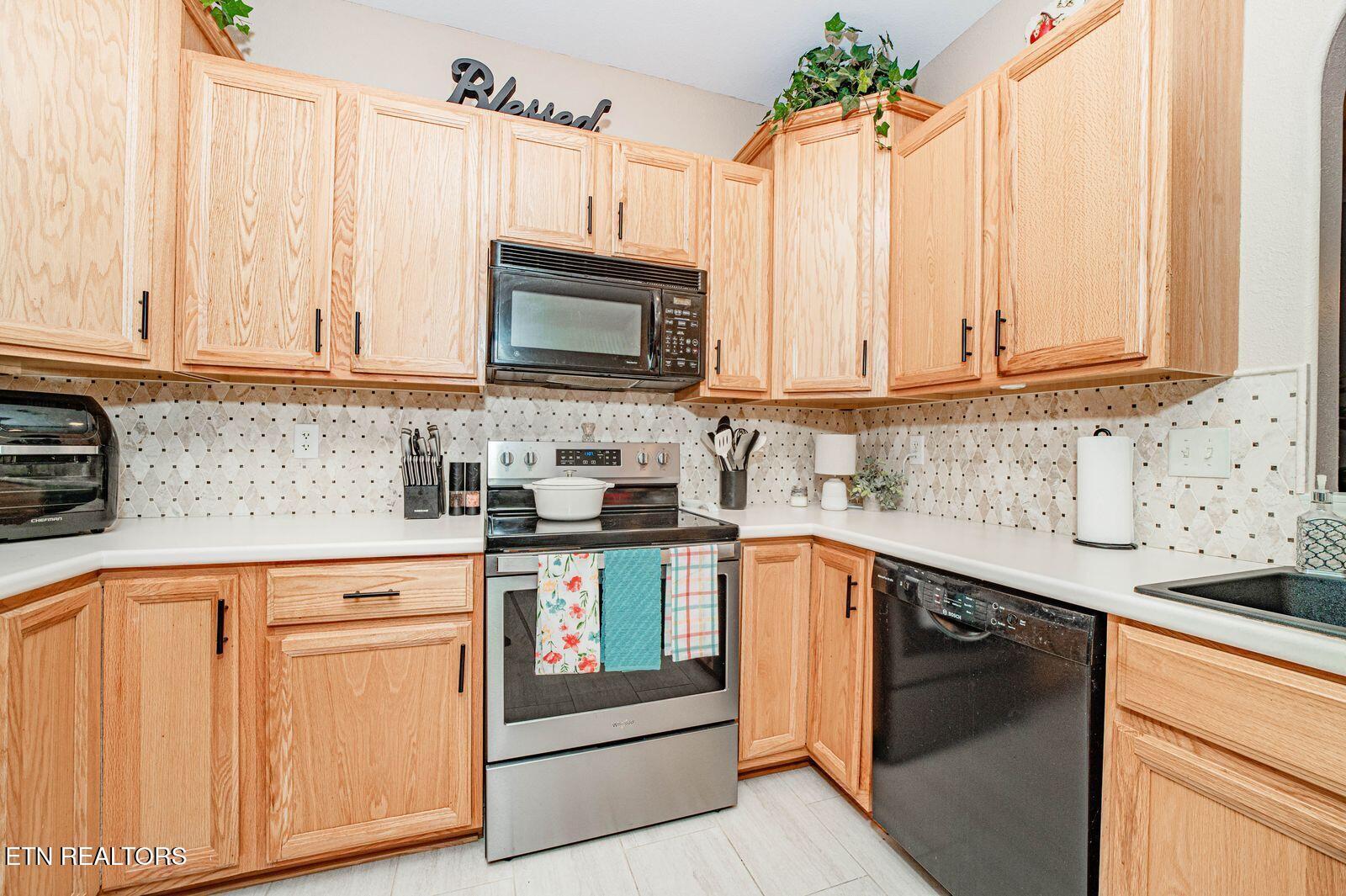 7230 Oakfield Lane Powell TN 37849