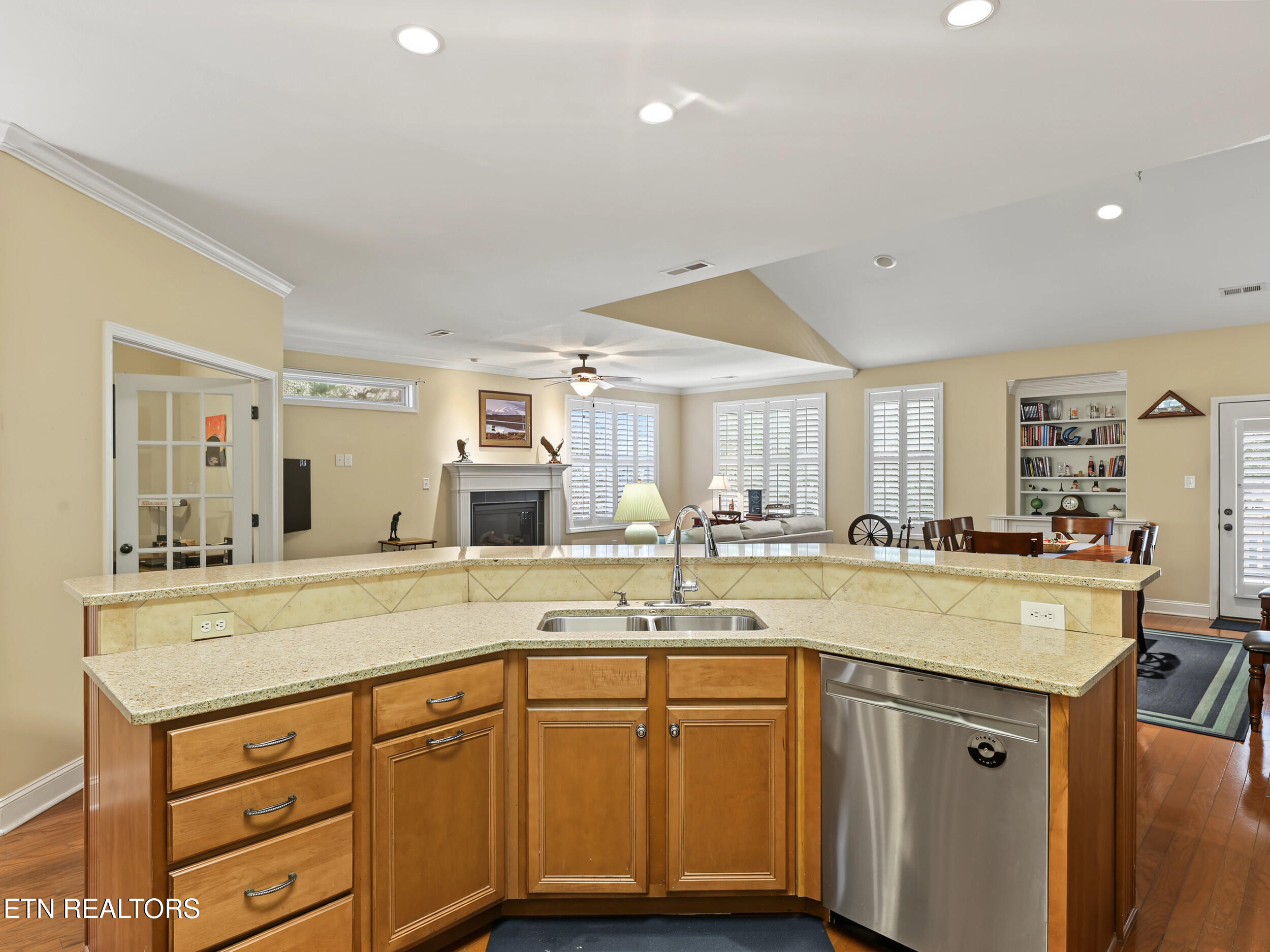 5090 Dovewood Way Knoxville TN 37918