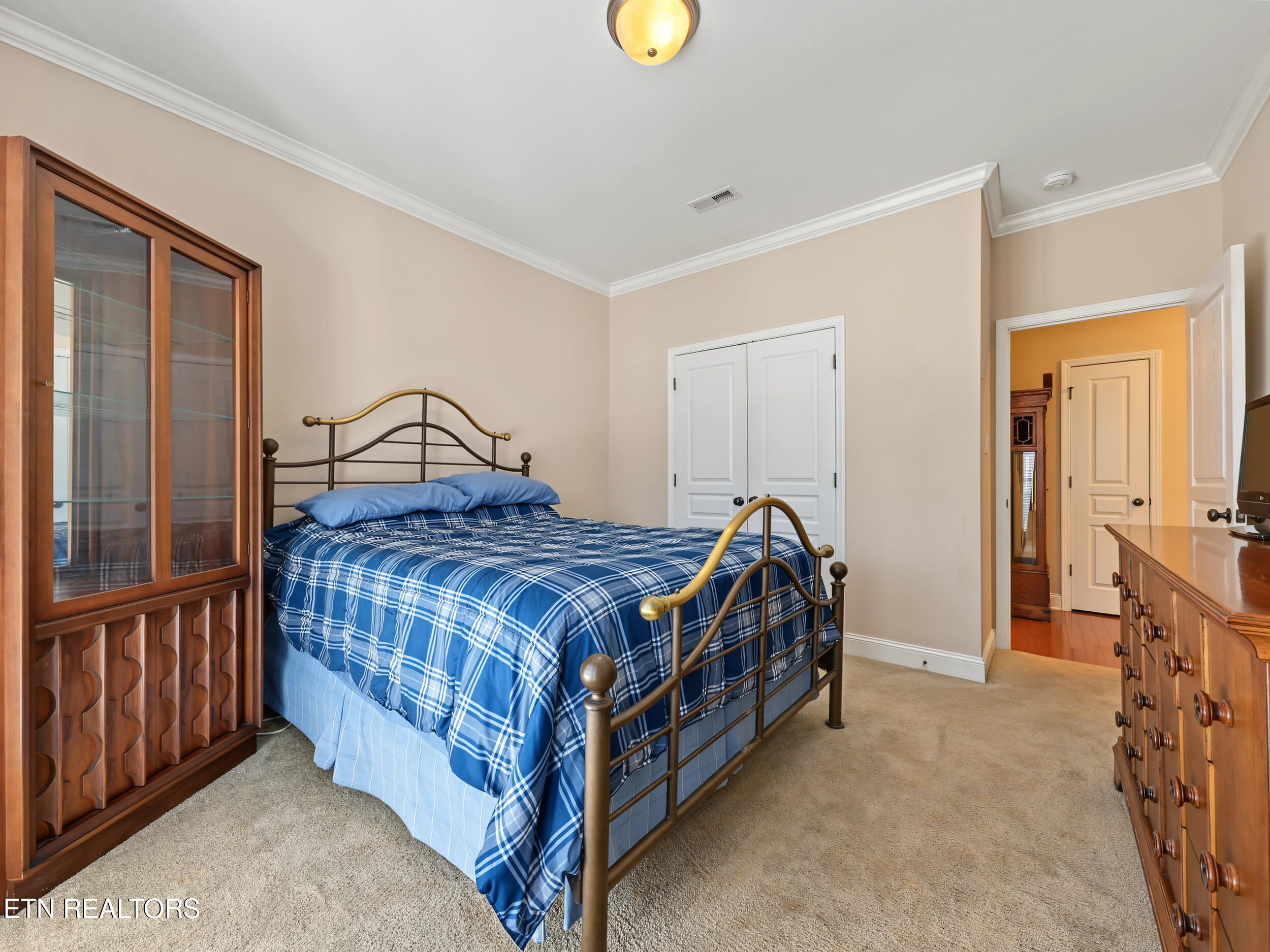 5090 Dovewood Way Knoxville TN 37918