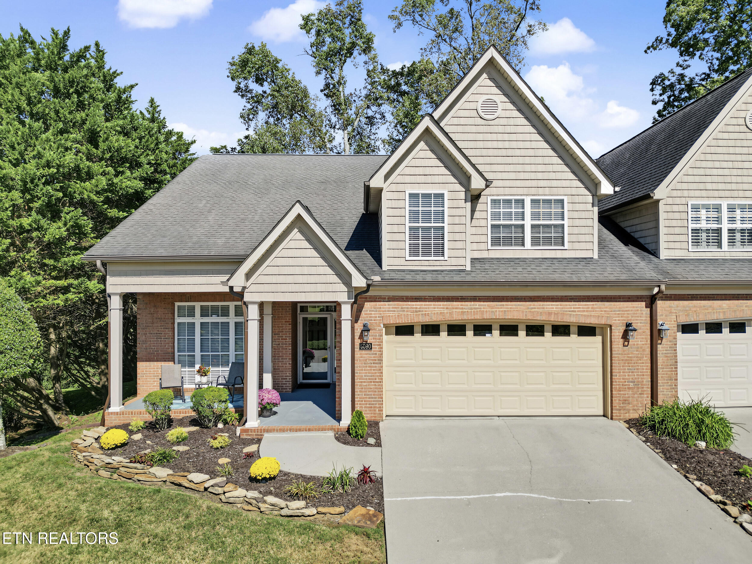 5090 Dovewood Way Knoxville TN 37918