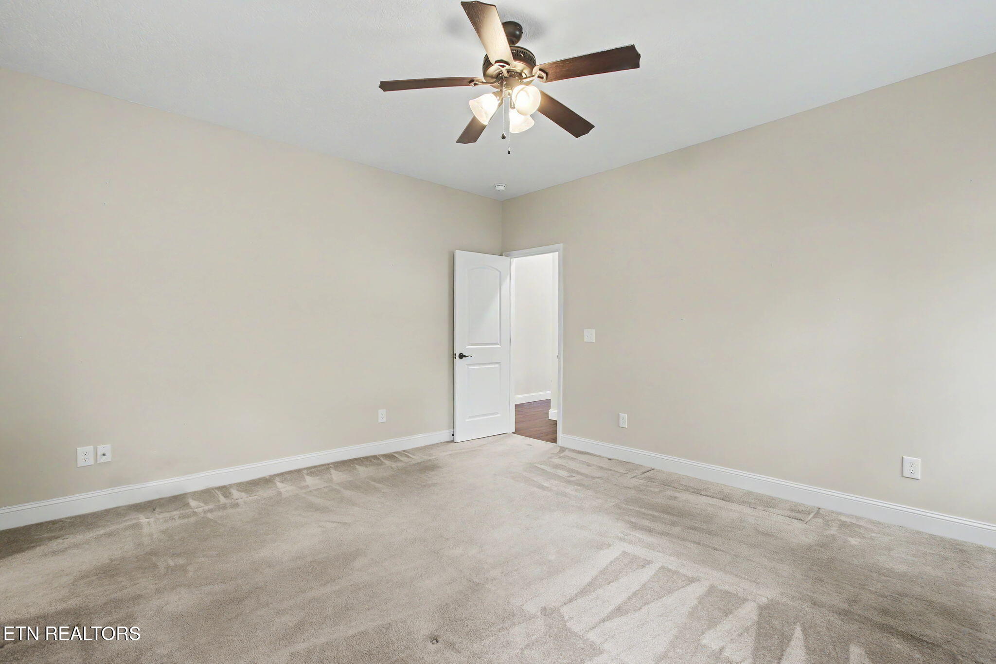 1120 Fellin View Way Sevierville TN 37876