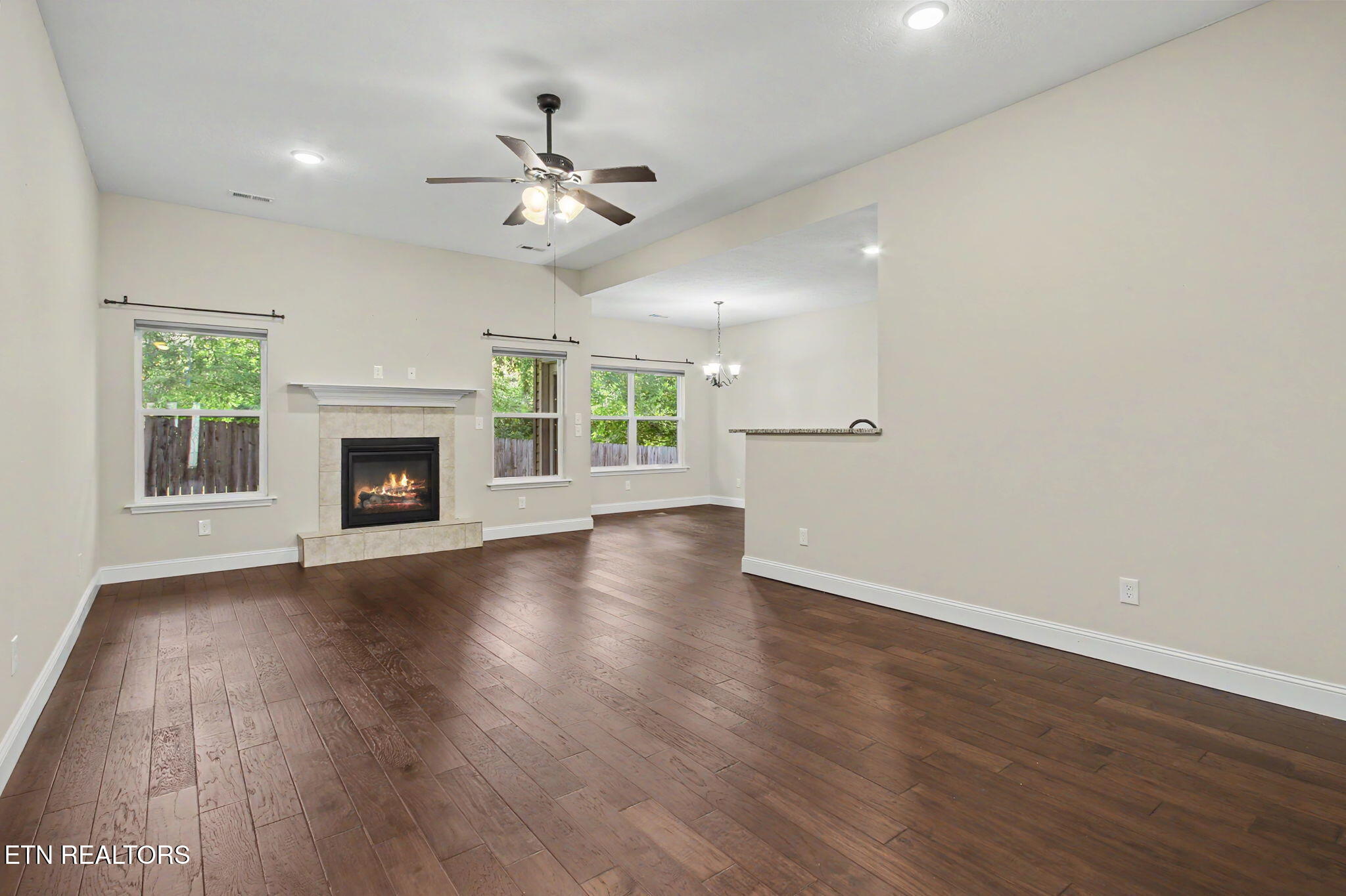 1120 Fellin View Way Sevierville TN 37876