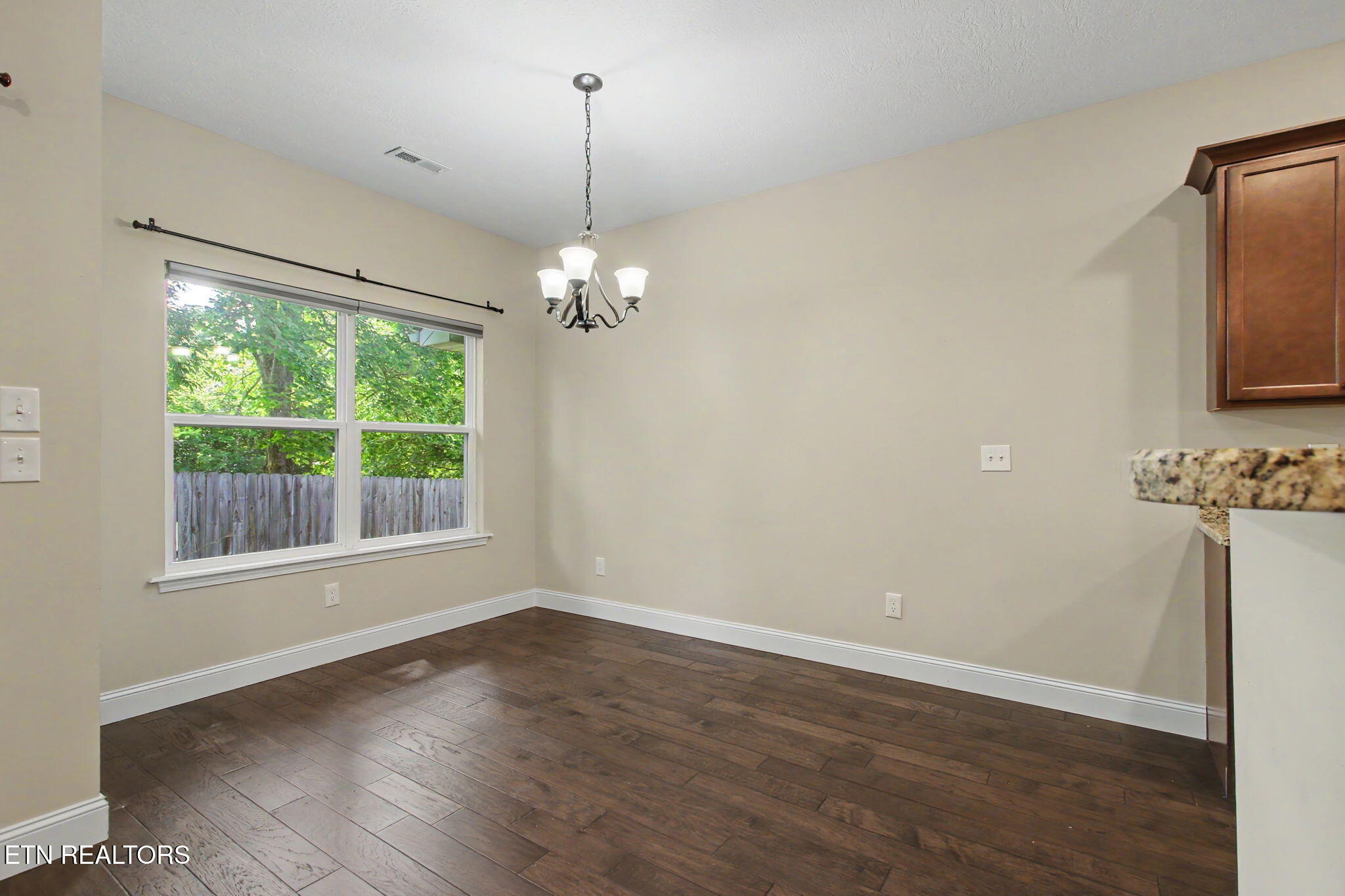 1120 Fellin View Way Sevierville TN 37876