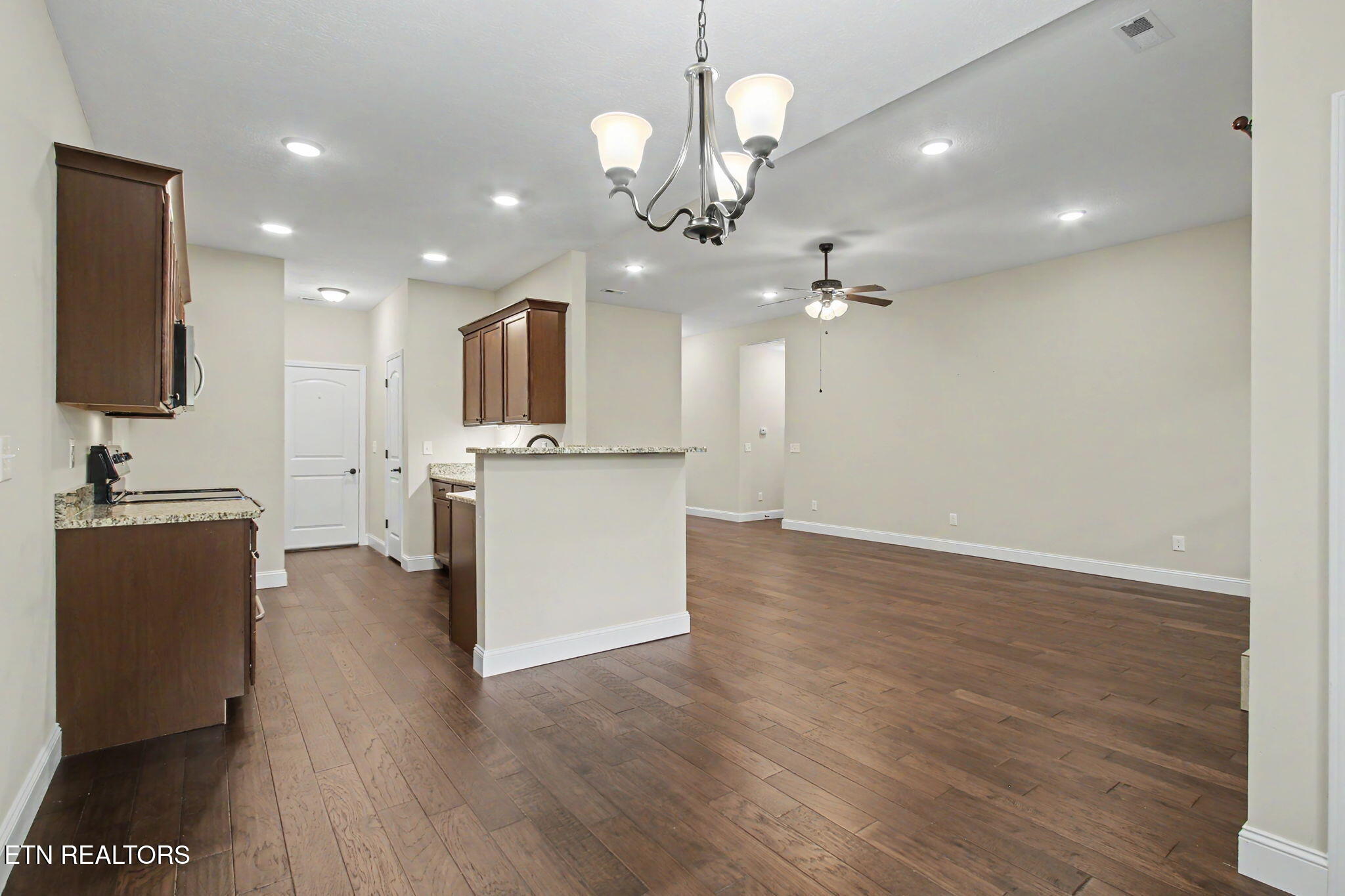 1120 Fellin View Way Sevierville TN 37876