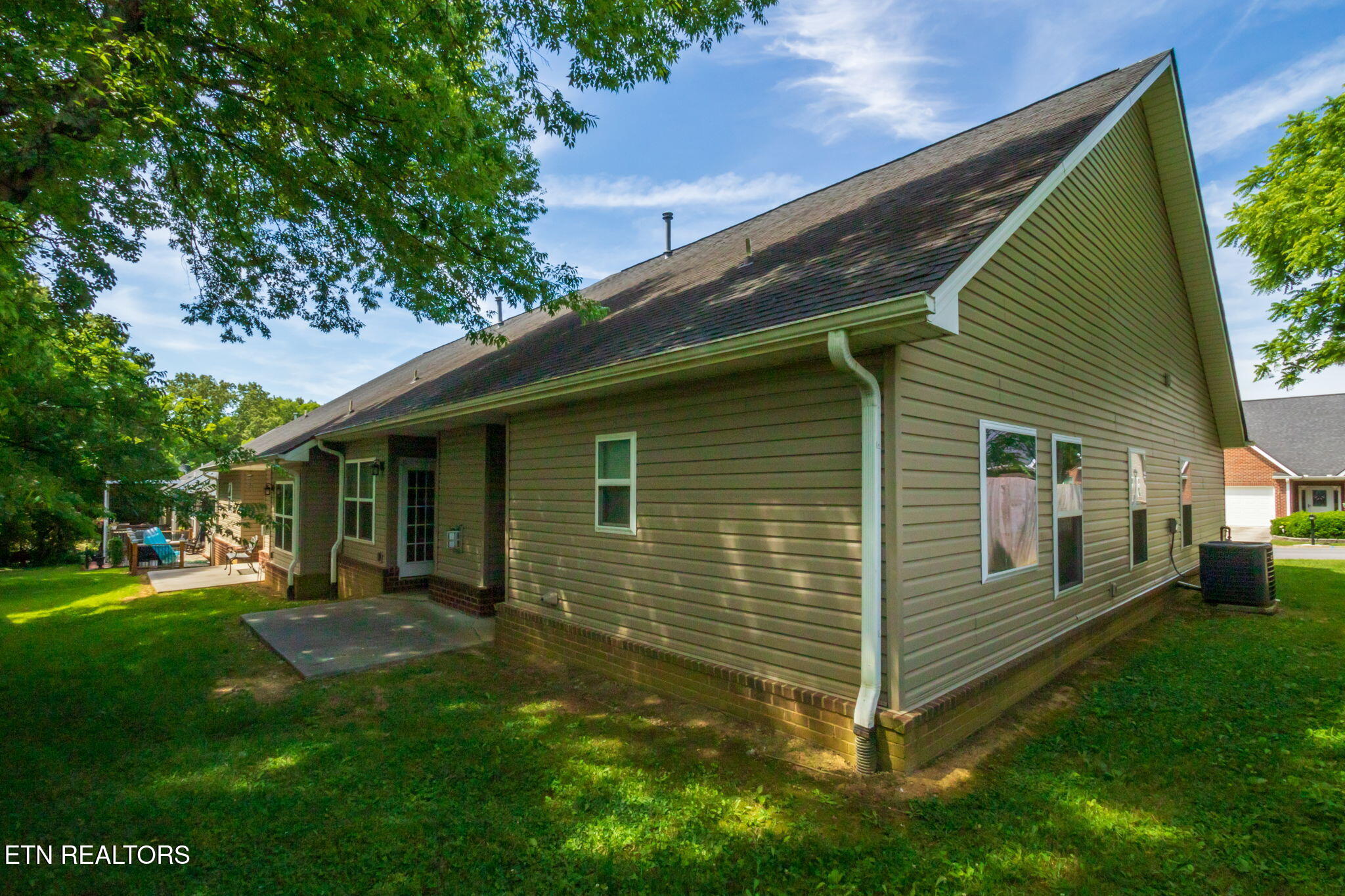 1120 Fellin View Way Sevierville TN 37876