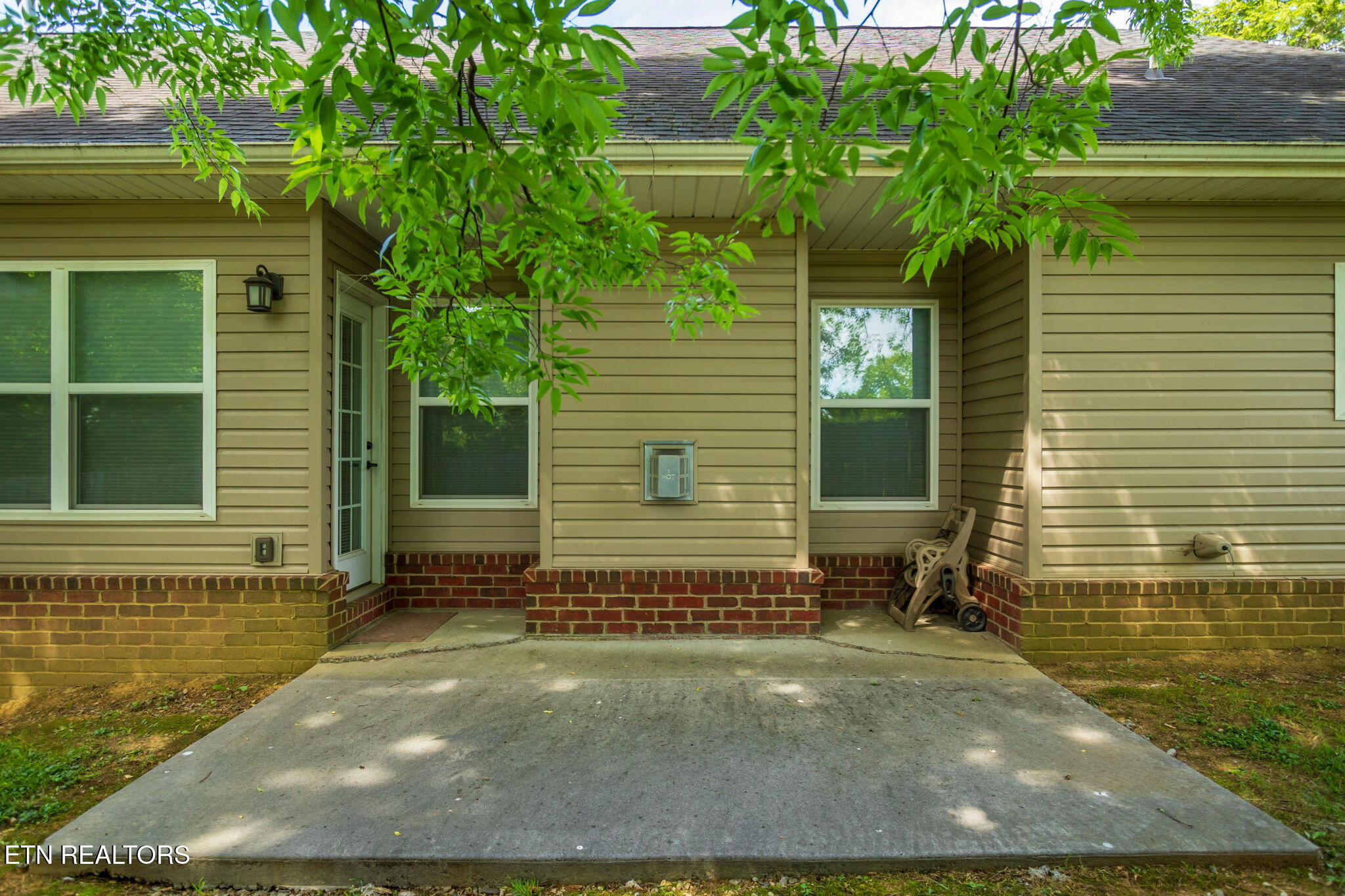 1120 Fellin View Way Sevierville TN 37876