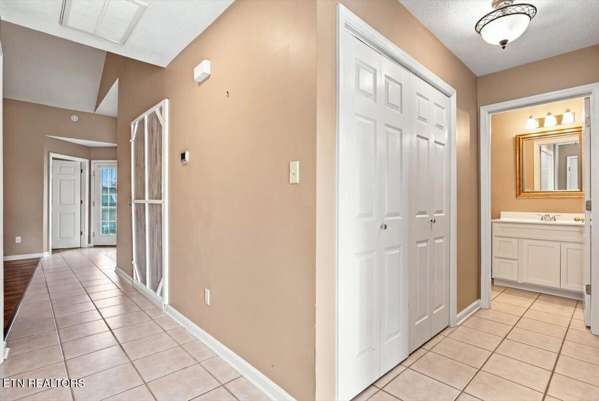 6515 Hickory Valley Way Knoxville TN 37918