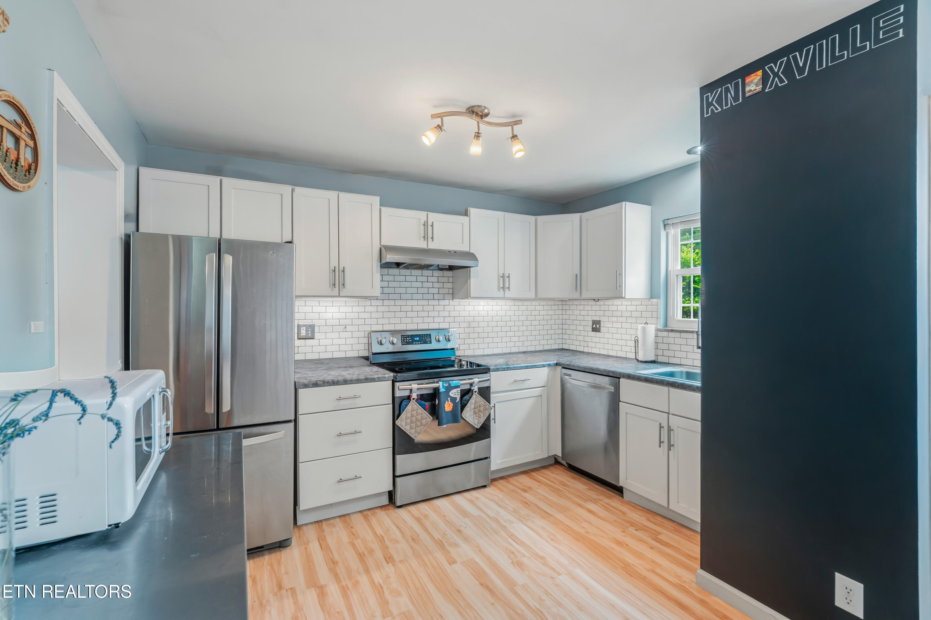 7021 Traditional Drive Knoxville TN 37909