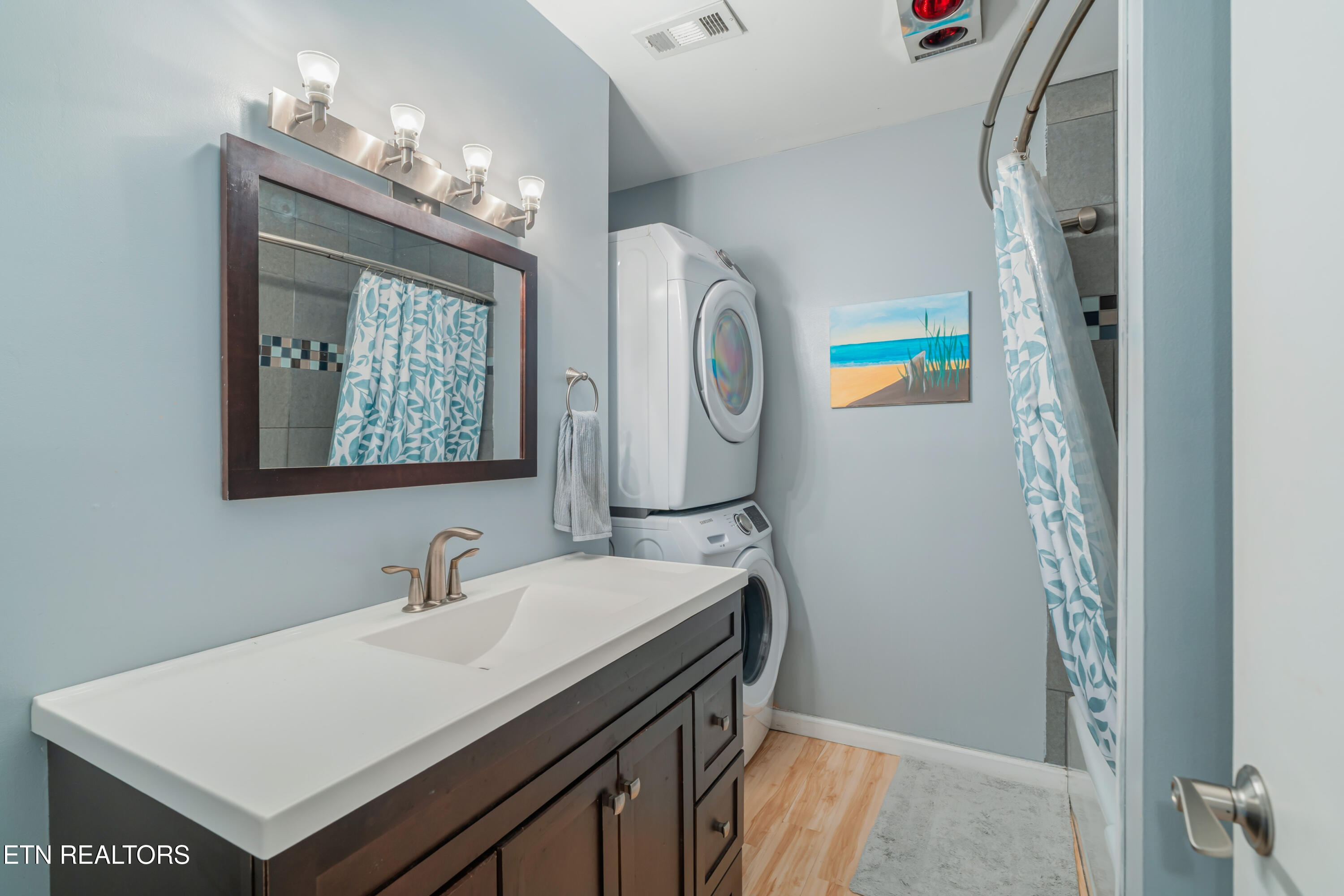 7021 Traditional Drive Knoxville TN 37909