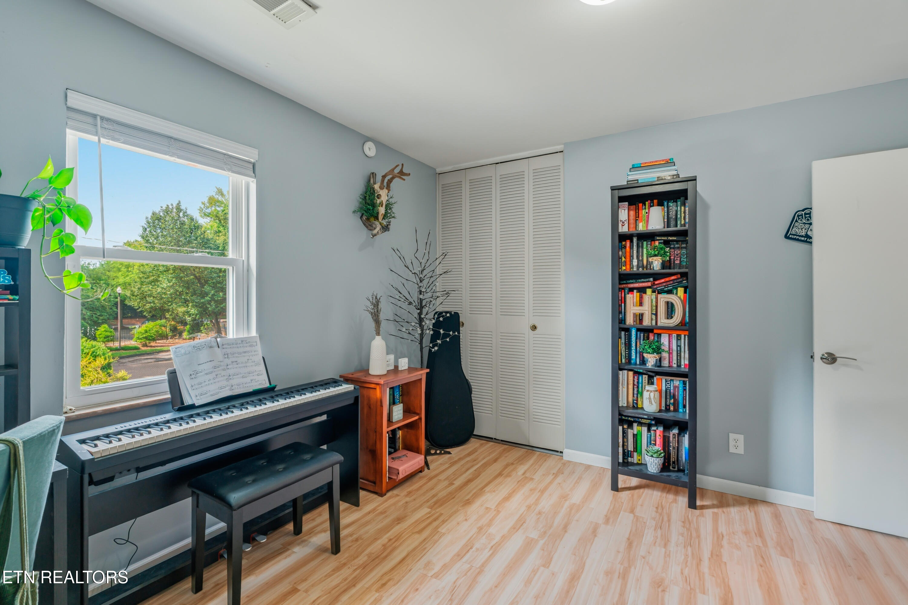 7021 Traditional Drive Knoxville TN 37909