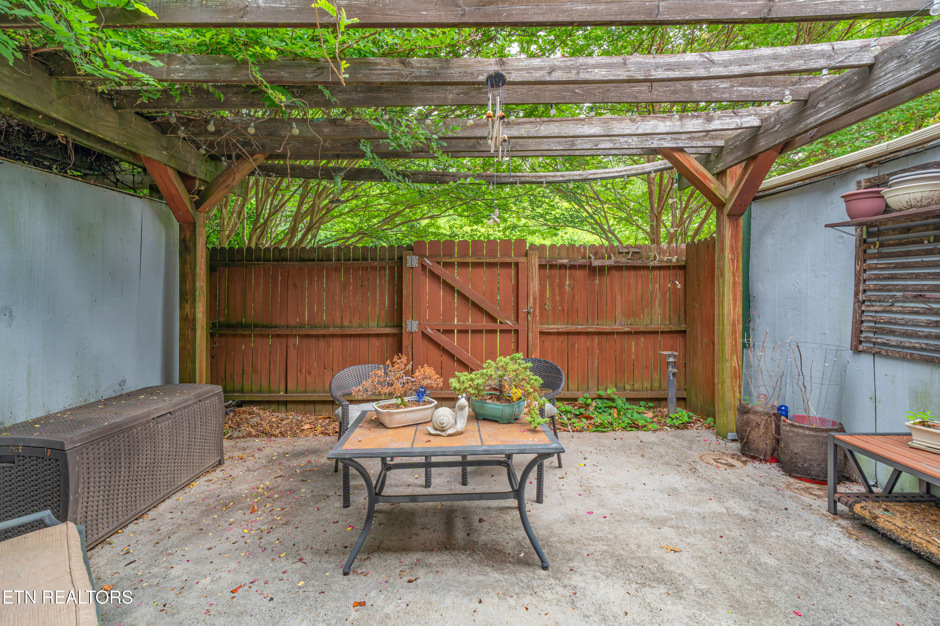 7021 Traditional Drive Knoxville TN 37909