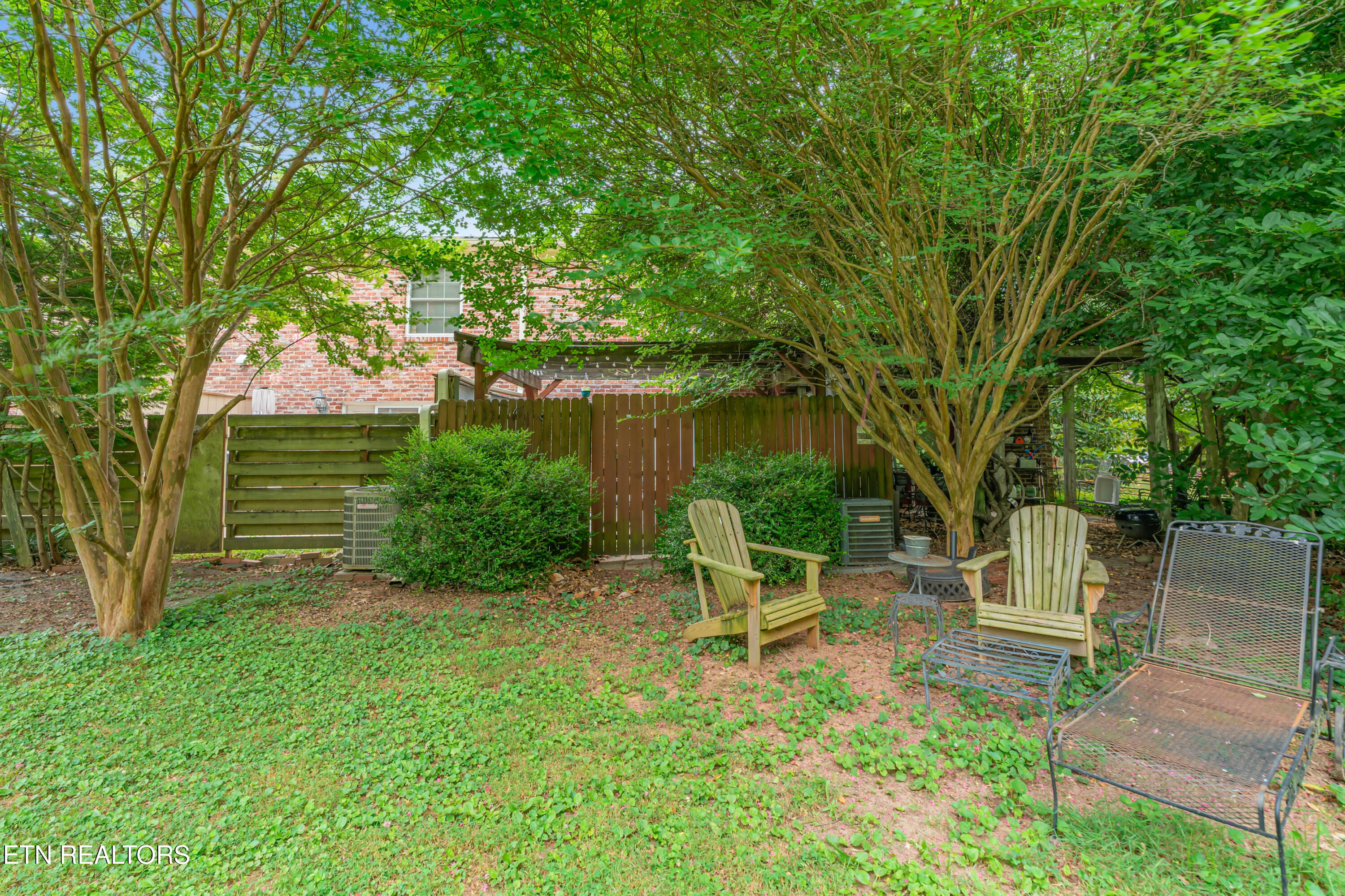 7021 Traditional Drive Knoxville TN 37909