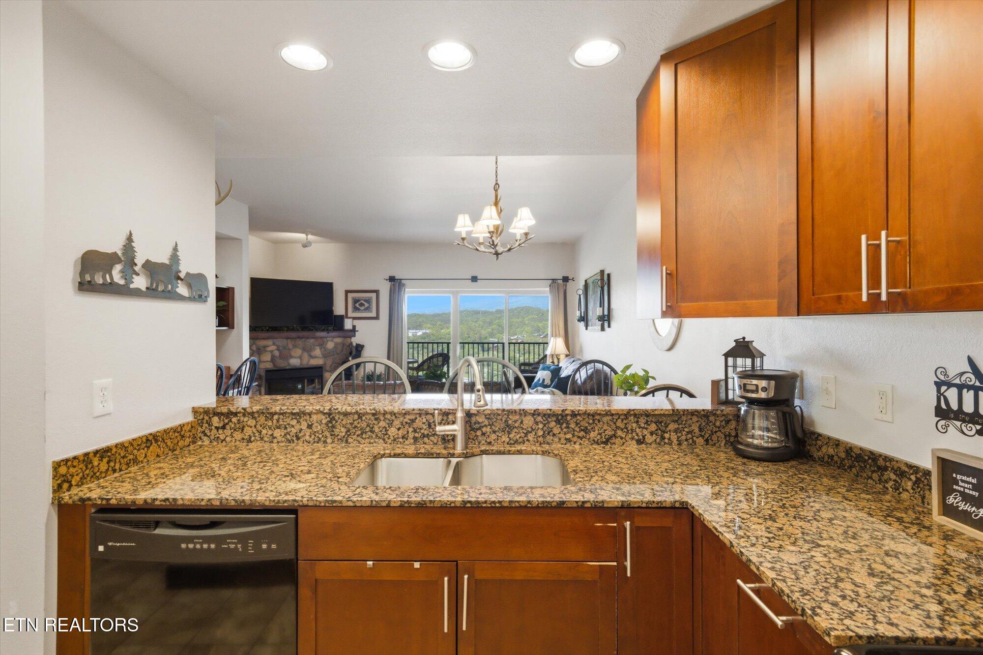 410 Big Bear Way Pigeon Forge TN 37863
