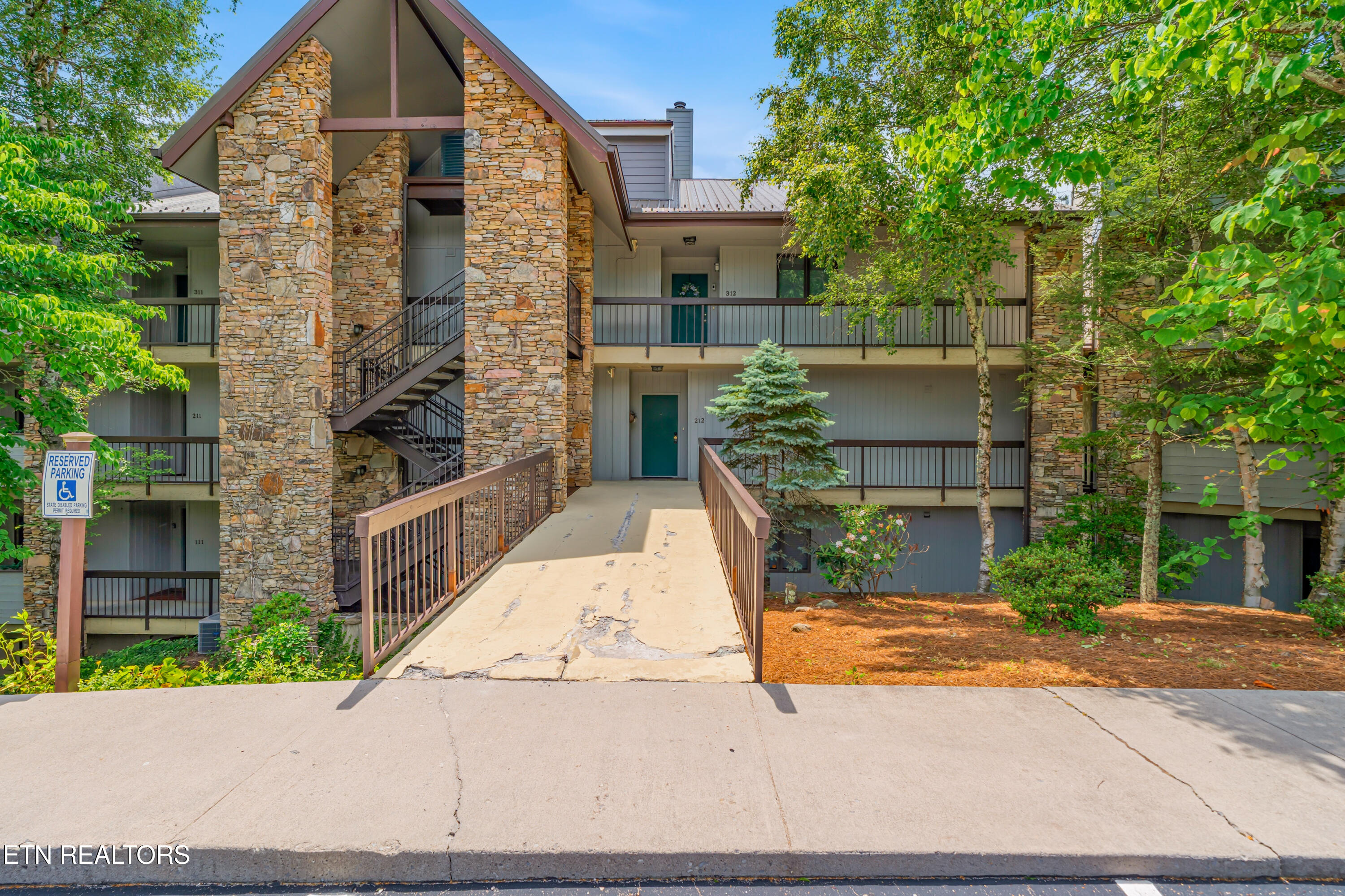 1130 Ski View Drive Gatlinburg TN 37738