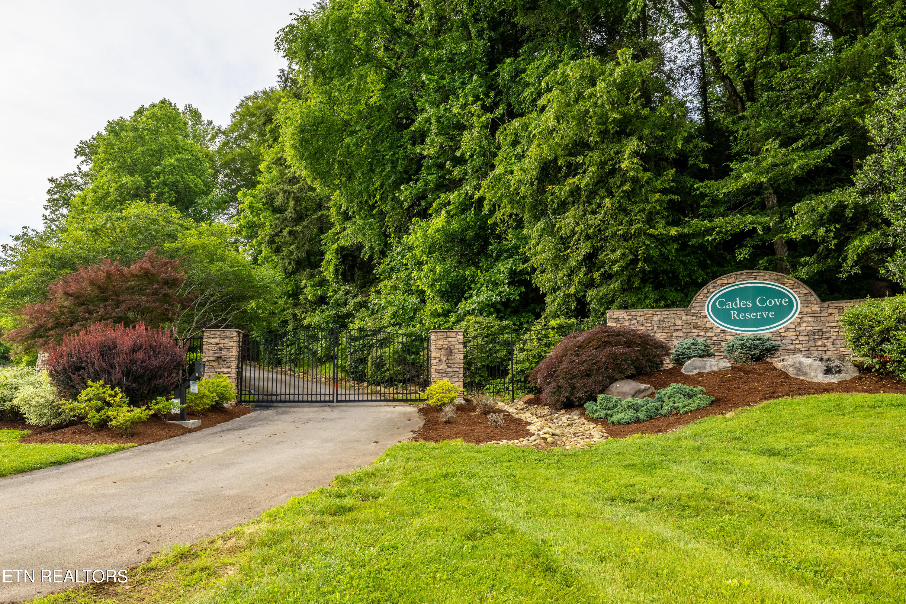 326 Shooting Star Loop Townsend TN 37882