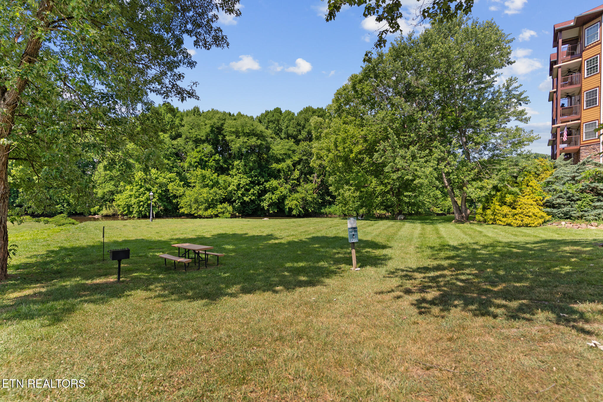 527 River Place Way Sevierville TN 37862