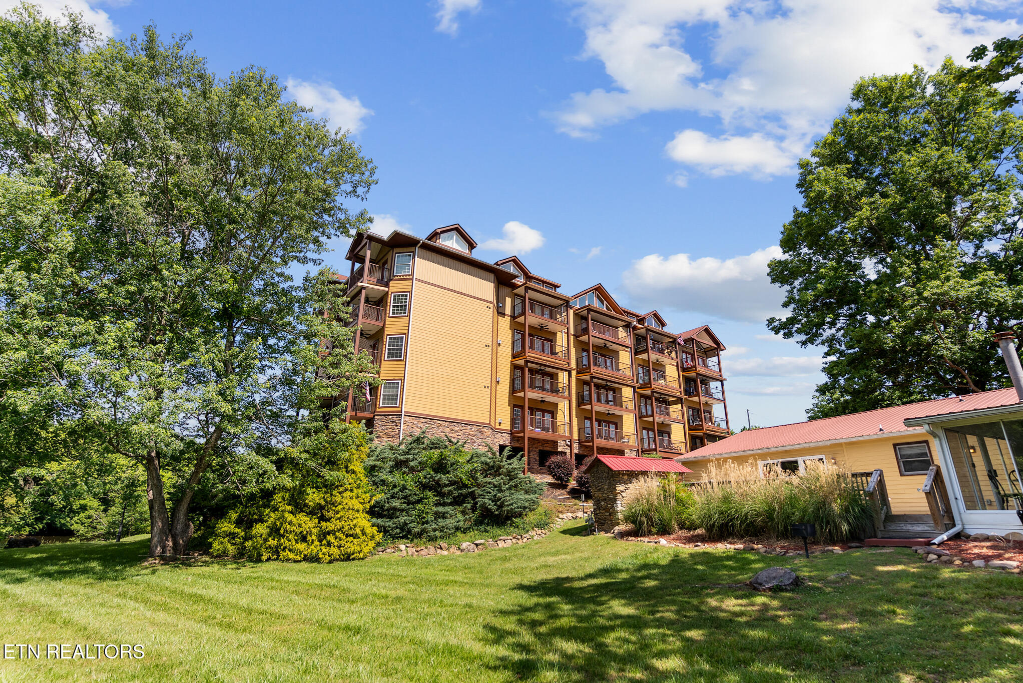 527 River Place Way Sevierville TN 37862