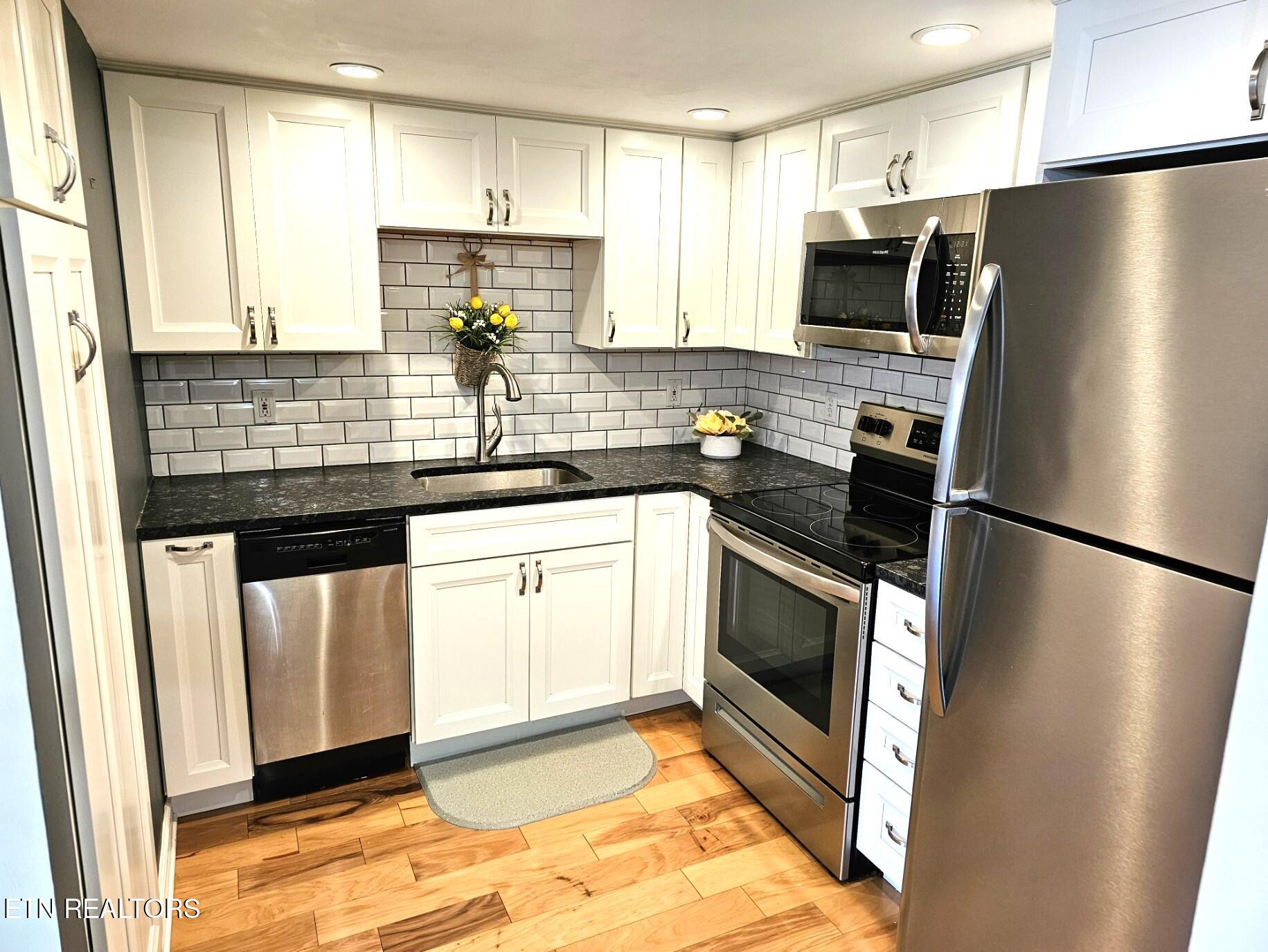 523 Orchard Valley Way Sevierville TN 37862